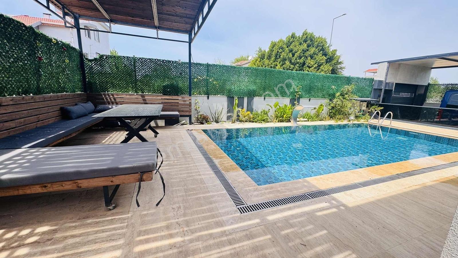 Kiralık Lüks Özel Havuzlu 4+1 Villa - Görsel 32