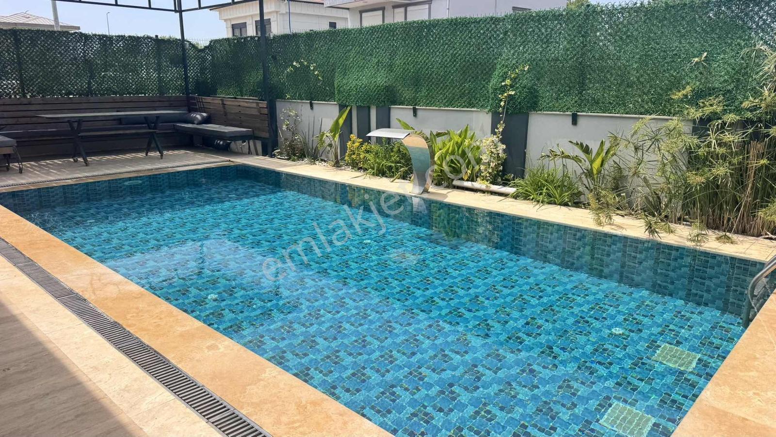 Kiralık Lüks Özel Havuzlu 4+1 Villa - Görsel 35