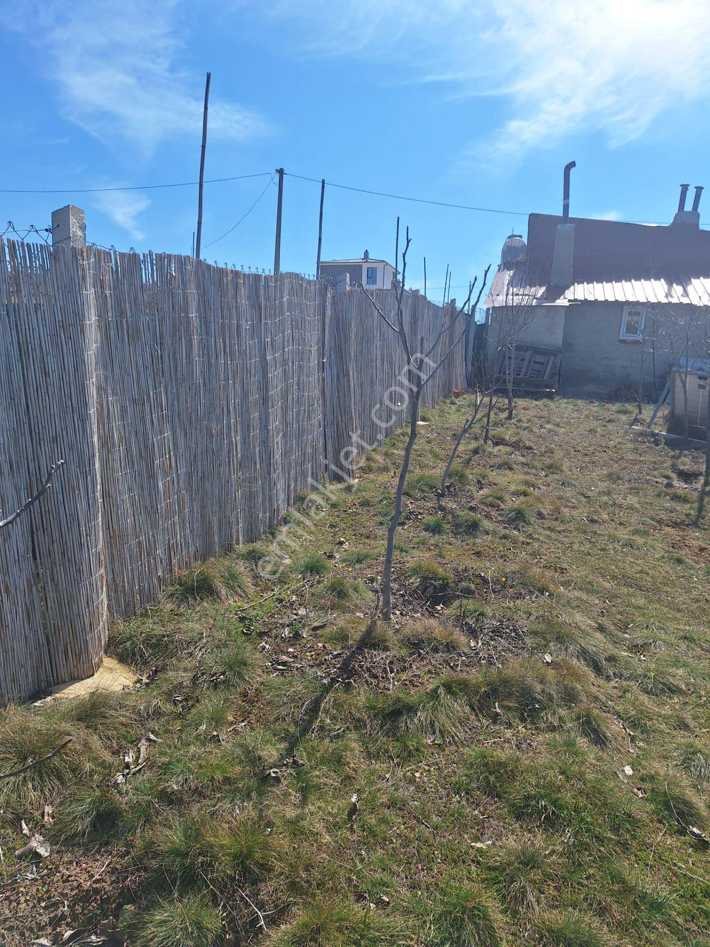 Sulukkaraağaç Da 538m2 Arsa İçerisinde Köy Evi - Görsel 3
