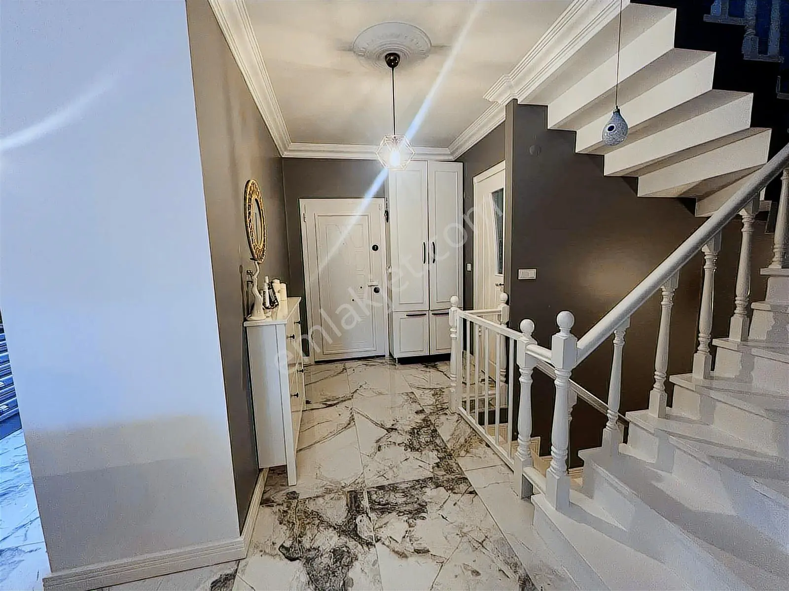 Remax Anka'dan Balibeyde Baştan Aşağı Yenilenmiş Villa - Görsel 5