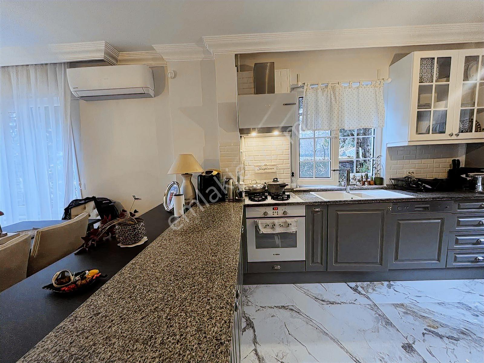 Remax Anka'dan Balibeyde Baştan Aşağı Yenilenmiş Villa - Görsel 17