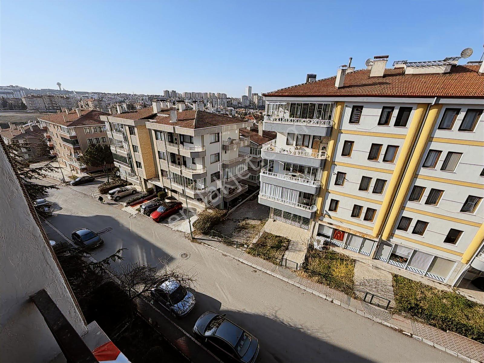 Çankaya Birlik'te 3 Katta Manzaralı Çagdaş Yakını 3+1 Satılık - Görsel 17