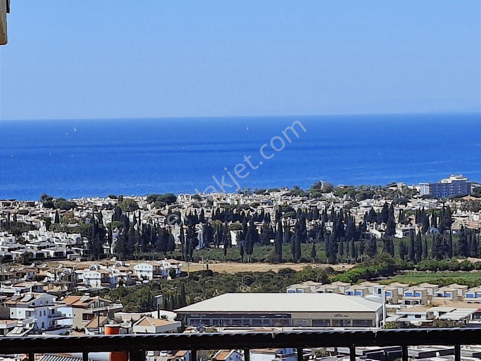 Kuşadası Karaovada Eşyalı Kiralık Villa
