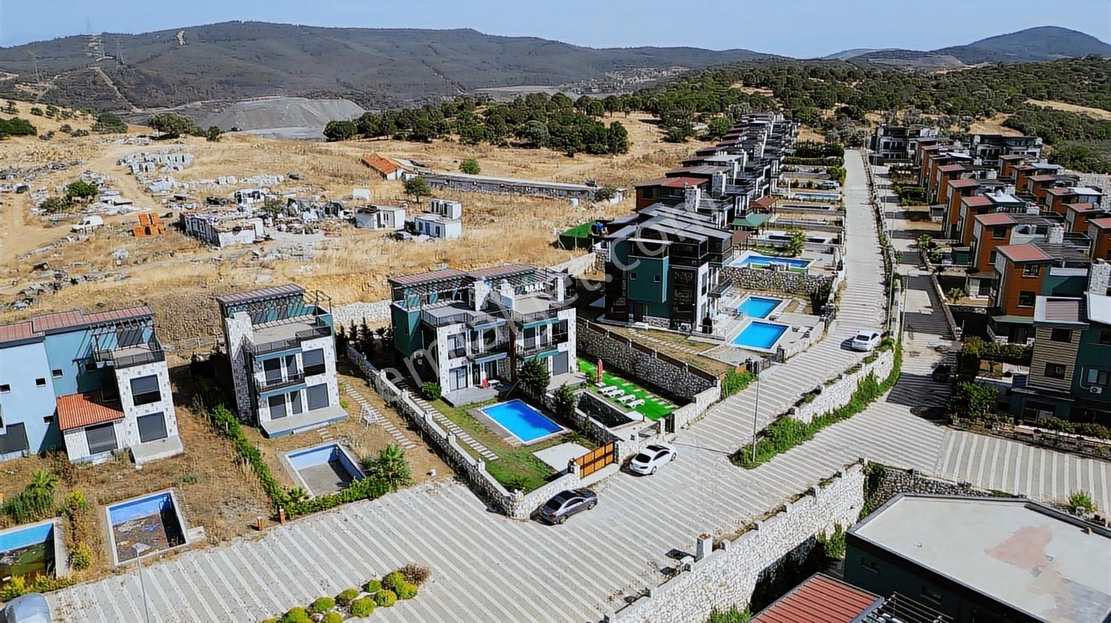 Kozbeyli Reva Sitesinde Müstakil Havuzlu Satılık 4+1 Villa - Görsel 34