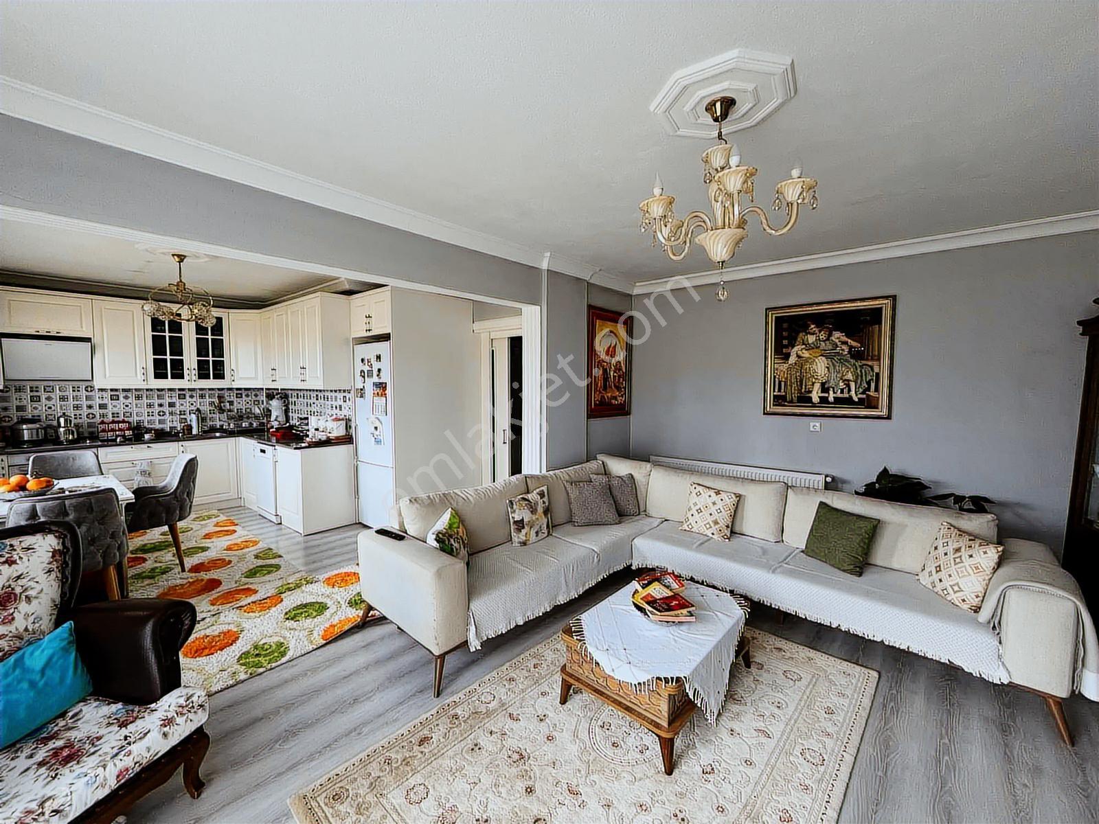 Bm Real Estate Hacivatta Satılık 3 Katlı Müstakıl Ev - Görsel 25
