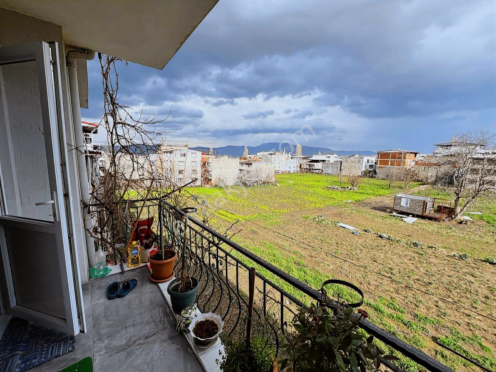 Bm Real Estate Hacivatta Satılık 3 Katlı Müstakıl Ev - Görsel 4