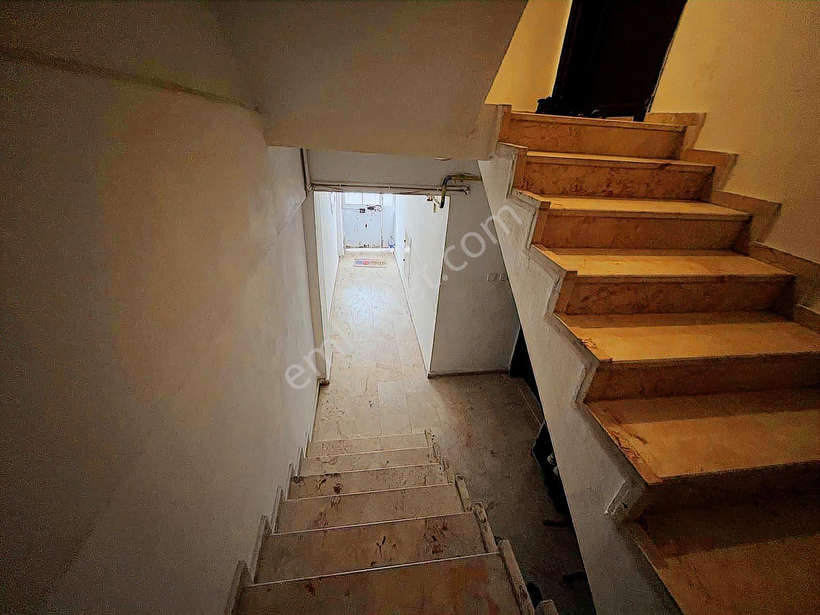 Bm Real Estate Hacivatta Satılık 3 Katlı Müstakıl Ev - Görsel 18