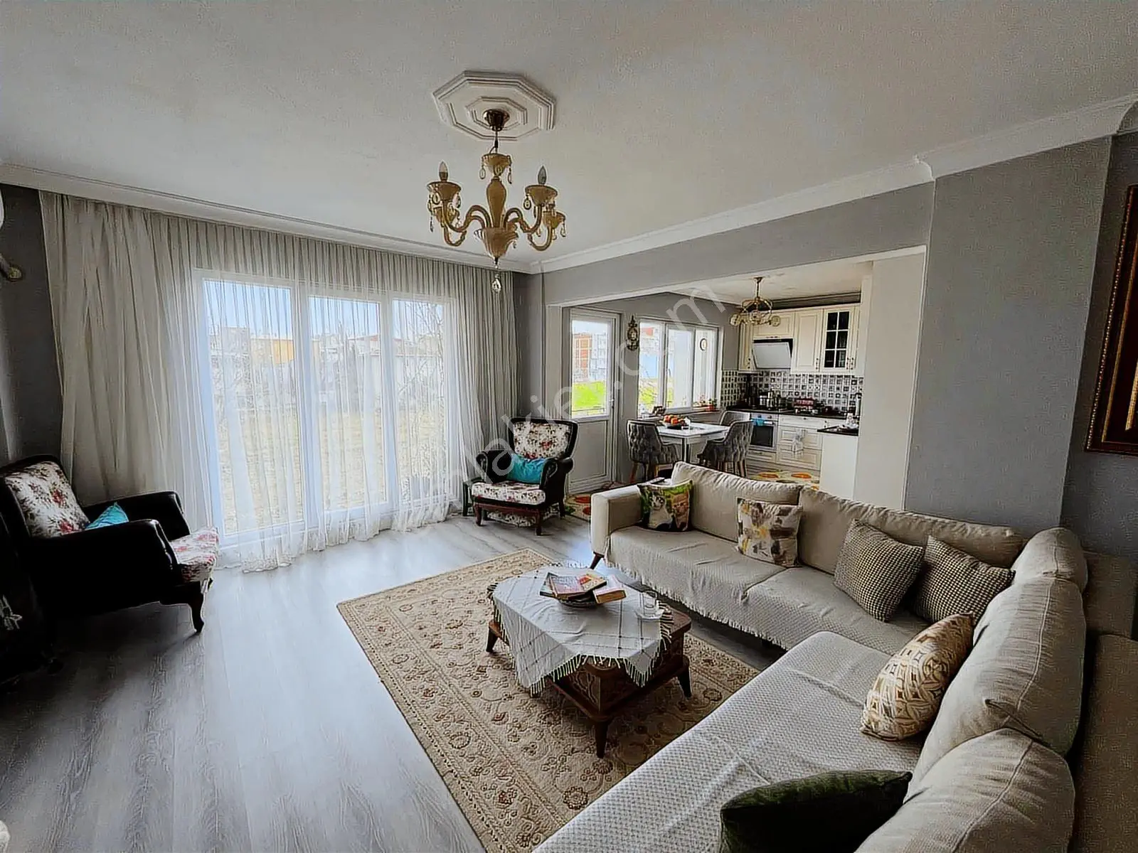 Bm Real Estate Hacivatta Satılık 3 Katlı Müstakıl Ev