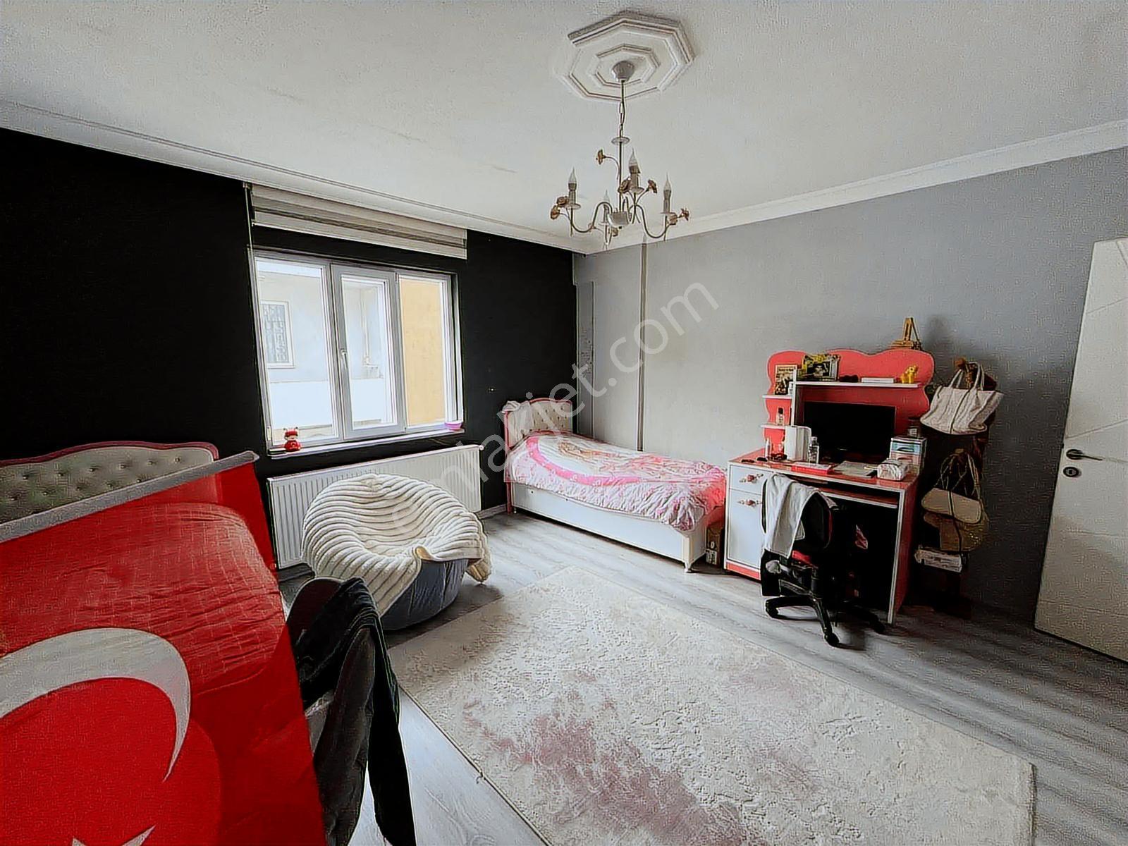 Bm Real Estate Hacivatta Satılık 3 Katlı Müstakıl Ev - Görsel 23