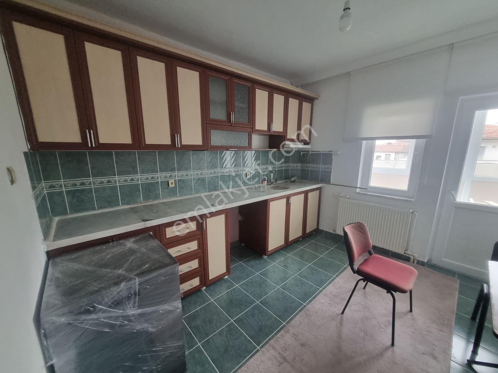 Özhan Mahallesinde Kiralık 2+1 Daire - Görsel 16