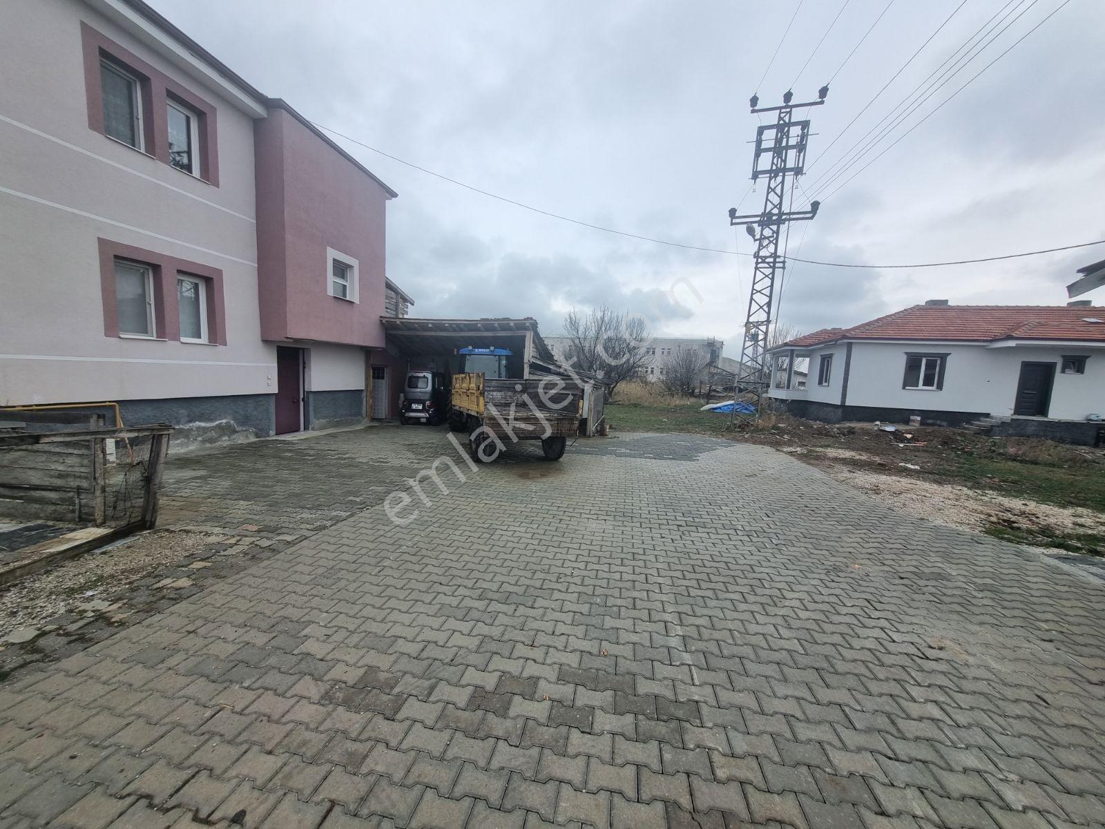Özhan Mahallesinde Kiralık 2+1 Daire - Görsel 20