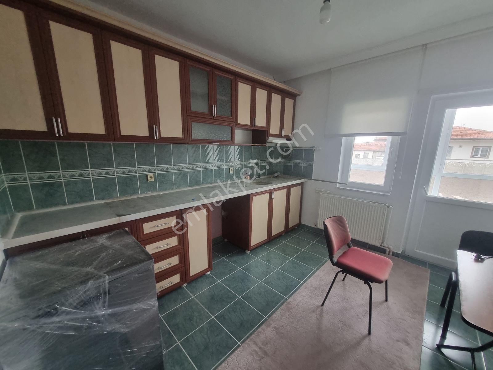 Özhan Mahallesinde Kiralık 2+1 Daire - Görsel 9