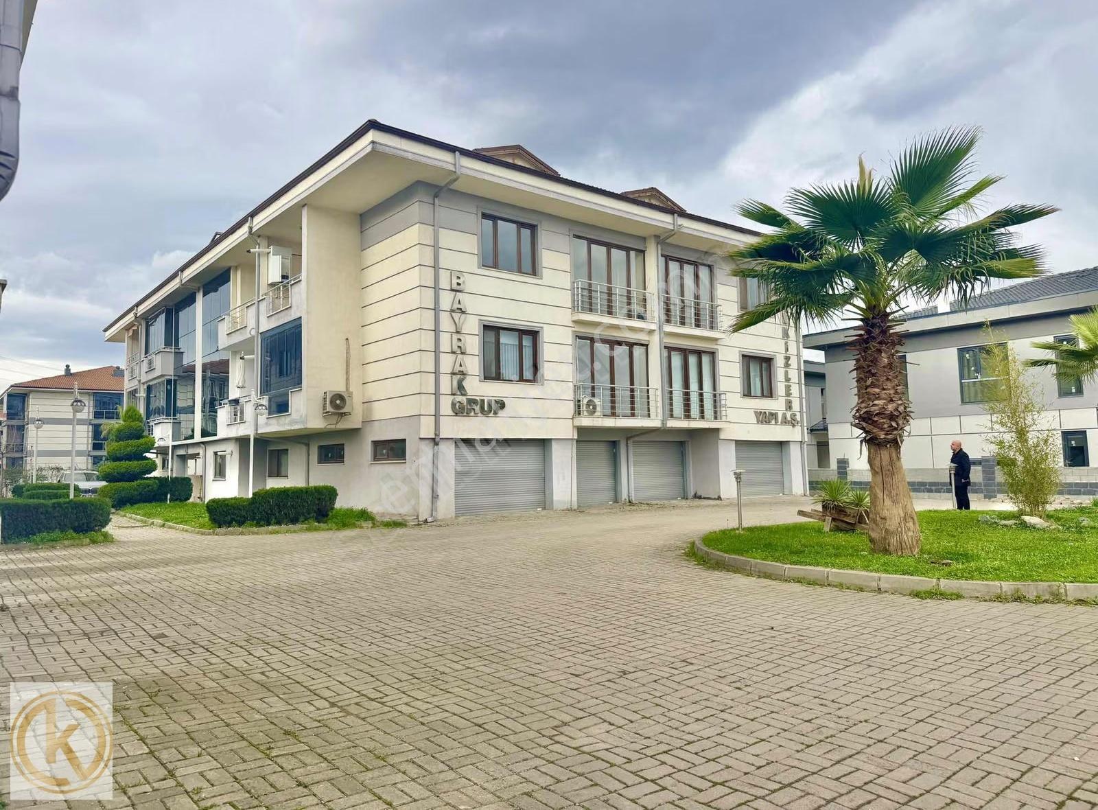 Kaymak Emlak- Kuzey Terminal Civarı 4+1 175m2 Özel Garajlı Daire