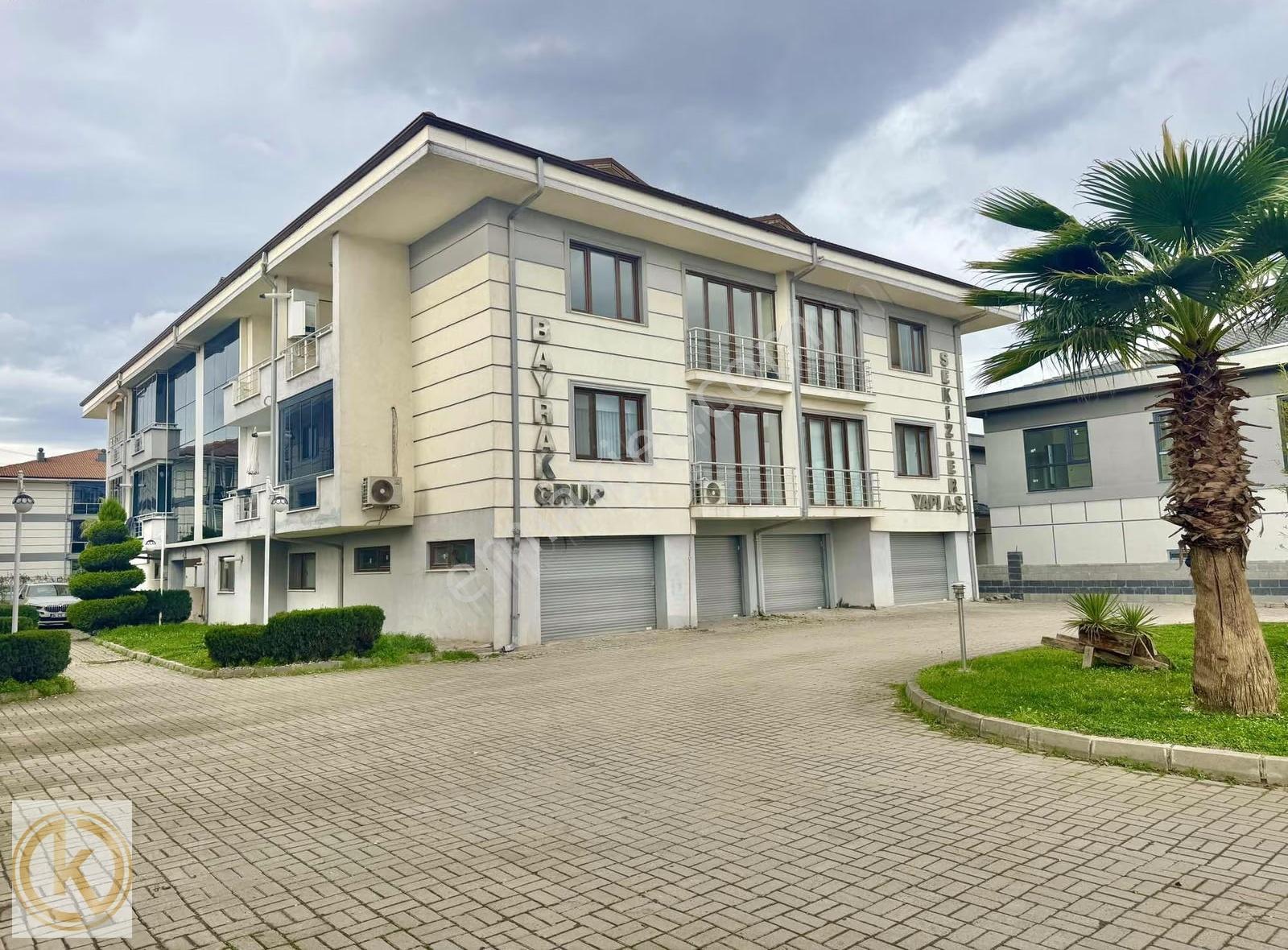 Kaymak Emlak- Kuzey Terminal Civarı 4+1 175m2 Özel Garajlı Daire - Görsel 10