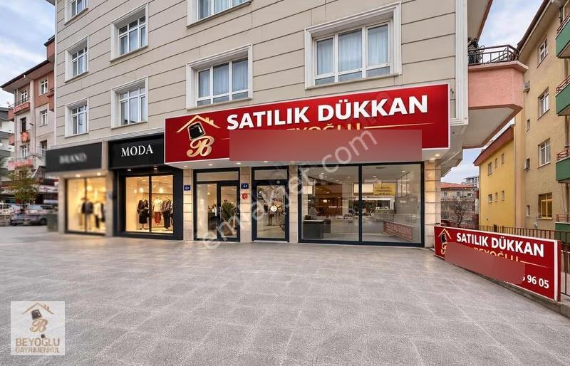 Beyoğlu'ndan Merkezde İşlek Caddede Geniş Cepheli Satılık Dükkan - Görsel 2