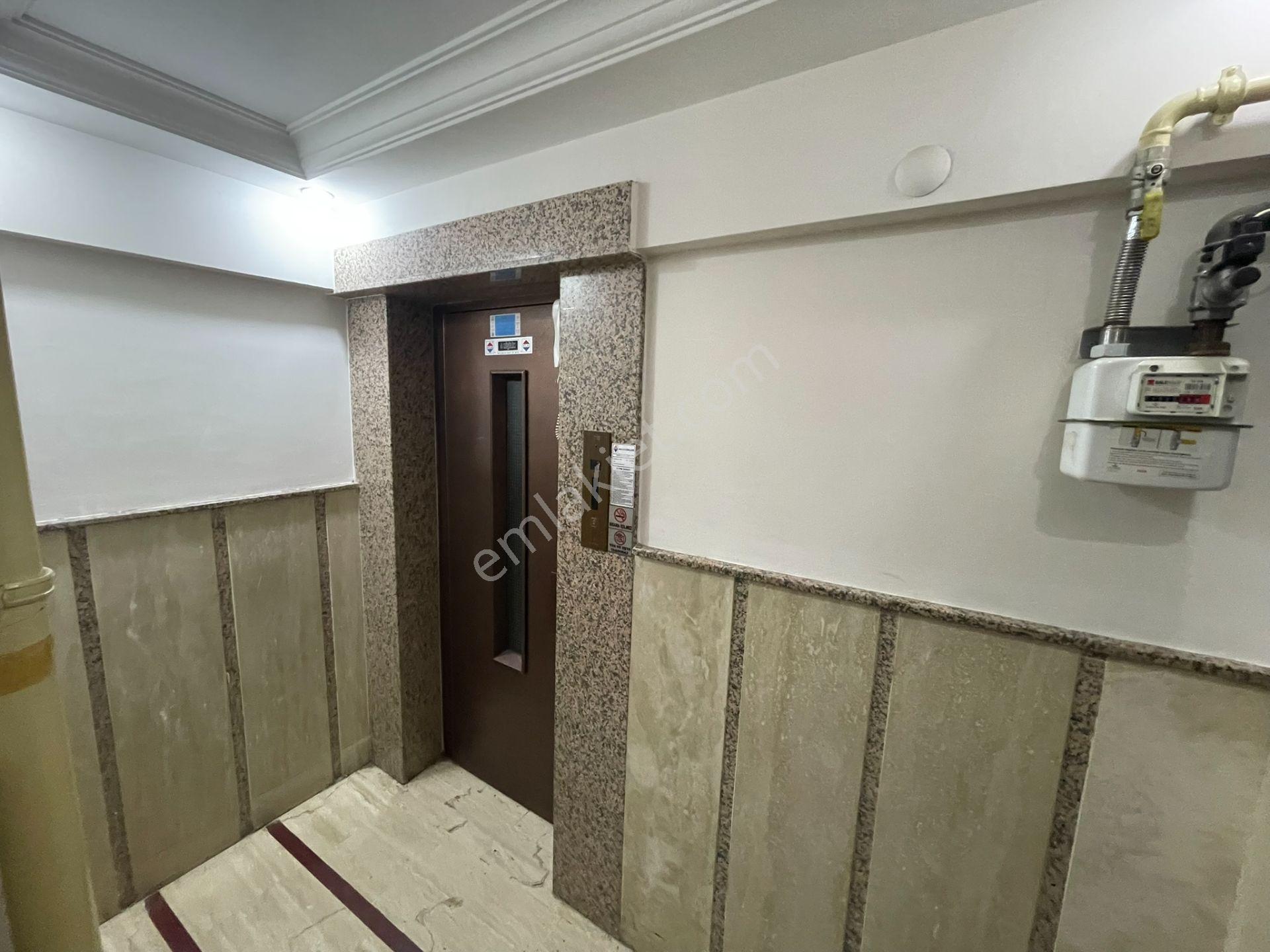 İzmir Reis Mahallesi Ulu Önder Caddesi Üzerinde Satılık Daire! - Görsel 17