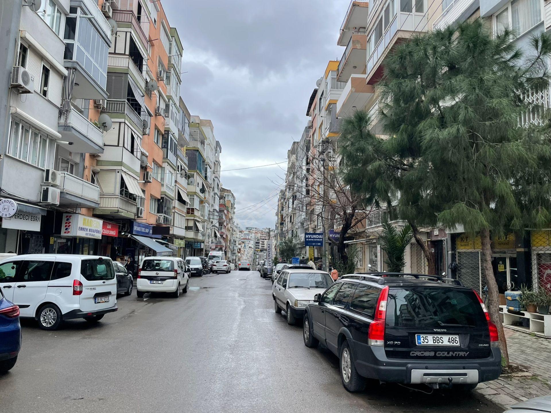 İzmir Reis Mahallesi Ulu Önder Caddesi Üzerinde Satılık Daire! - Görsel 29