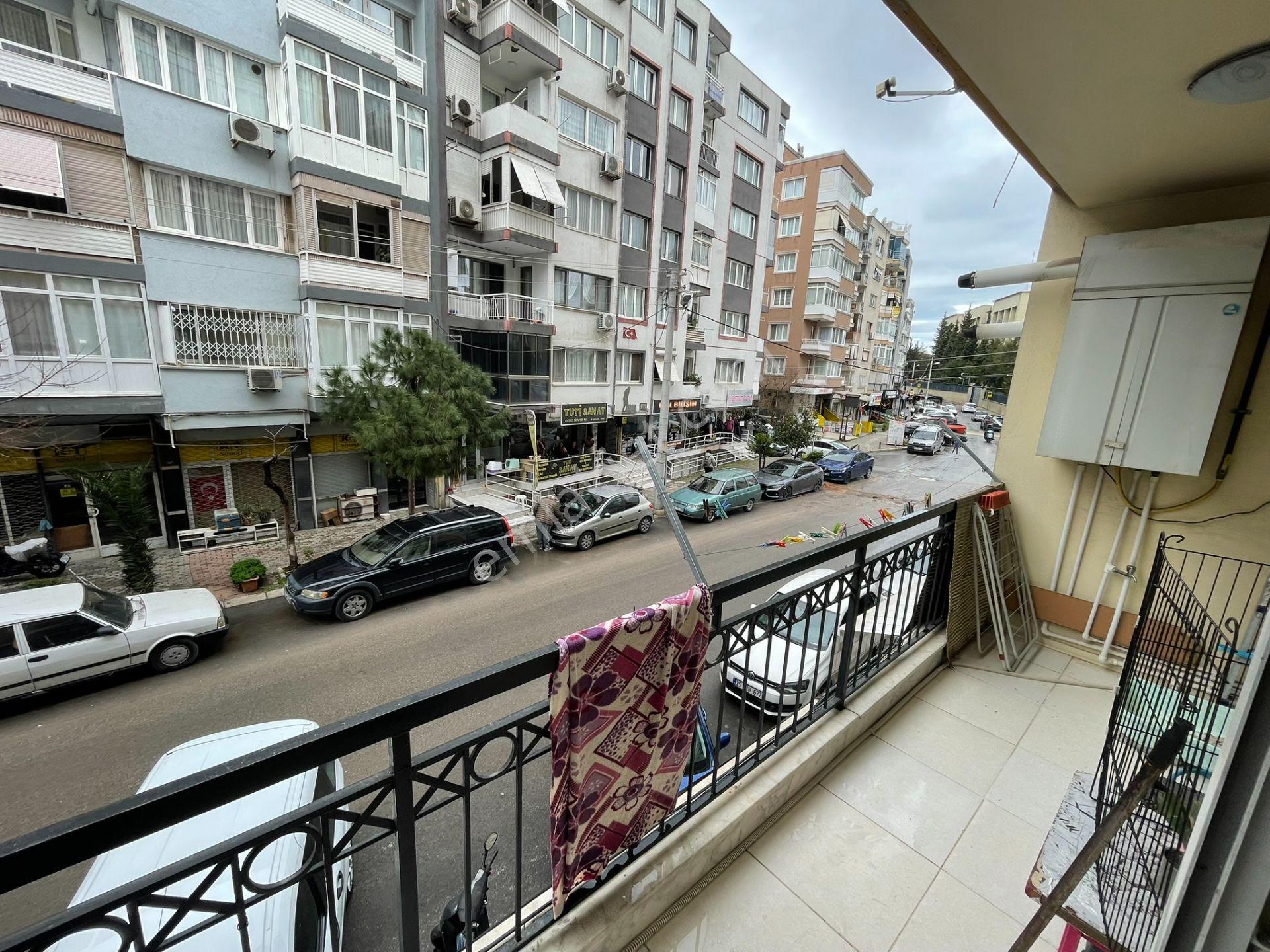 İzmir Reis Mahallesi Ulu Önder Caddesi Üzerinde Satılık Daire! - Görsel 13