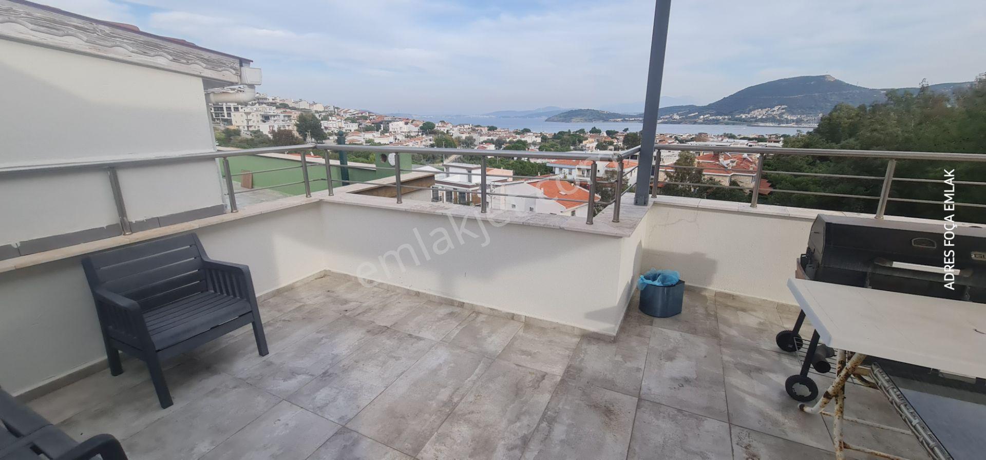 Yenifoça Burunucunda Deniz Manzaralı Müstakil Trıbleks Villa - Görsel 5