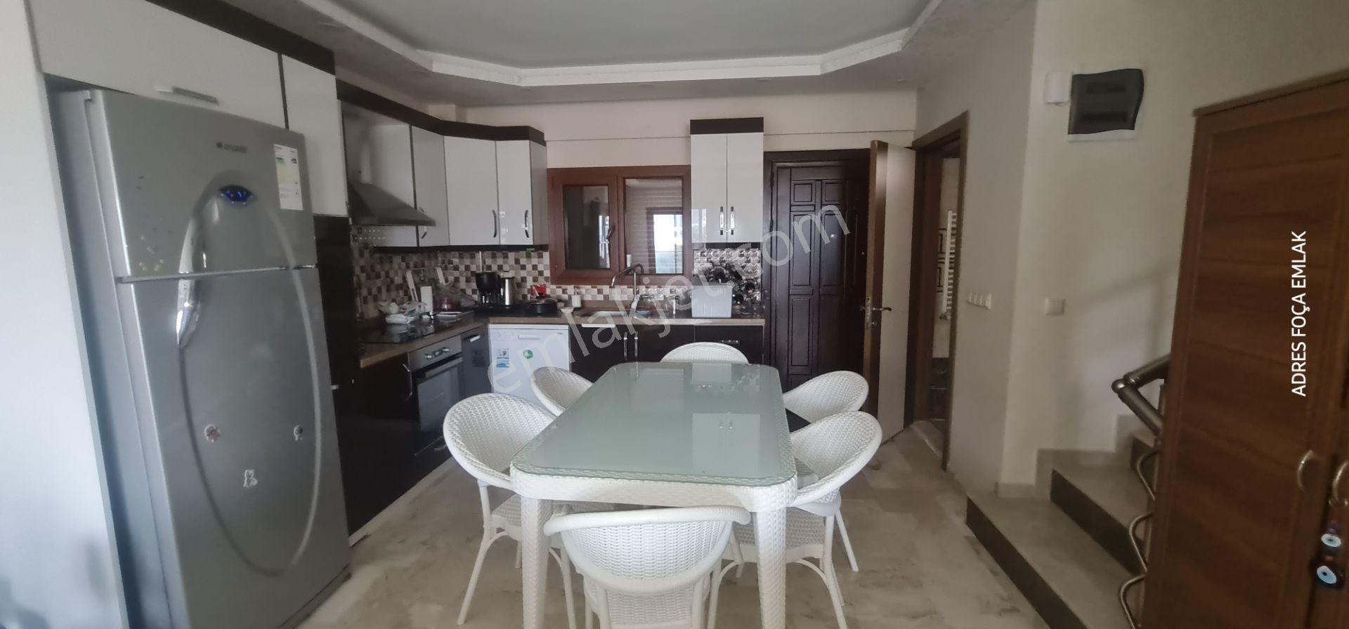 Yenifoça Burunucunda Deniz Manzaralı Müstakil Trıbleks Villa - Görsel 8