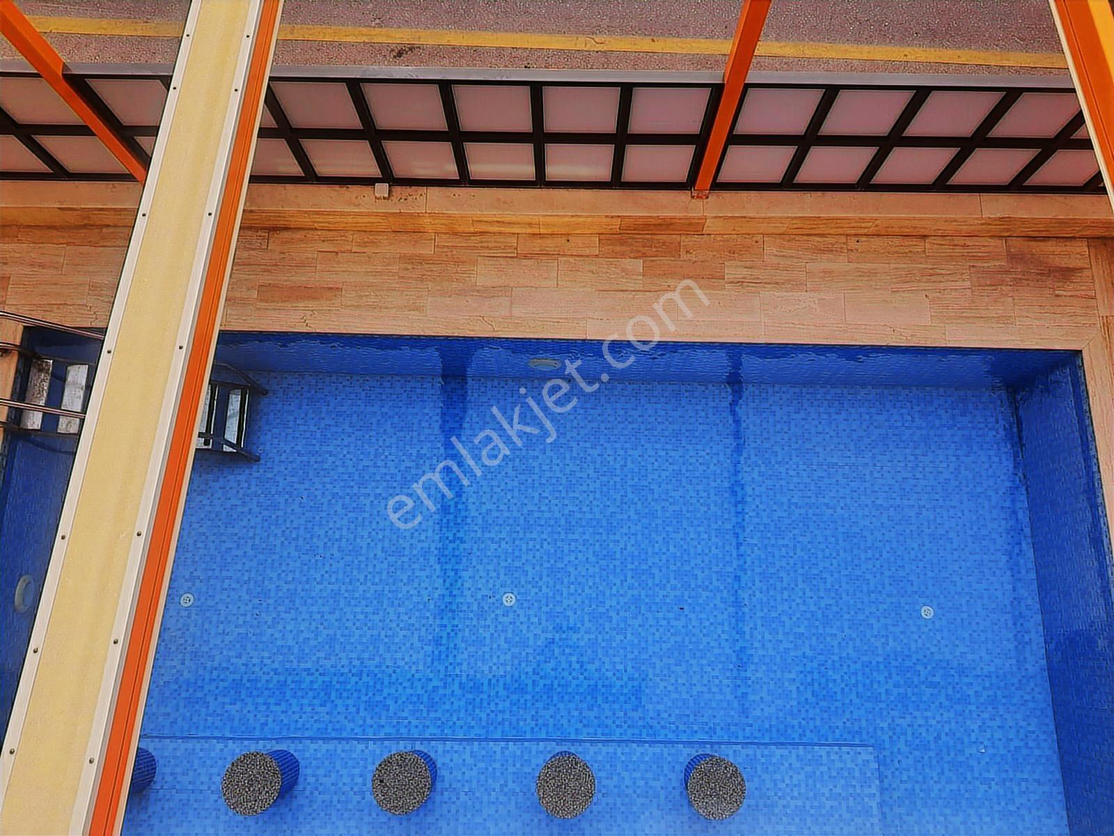 Marina Bölgesinde Eşyalı Kiralık 1+1 Daire