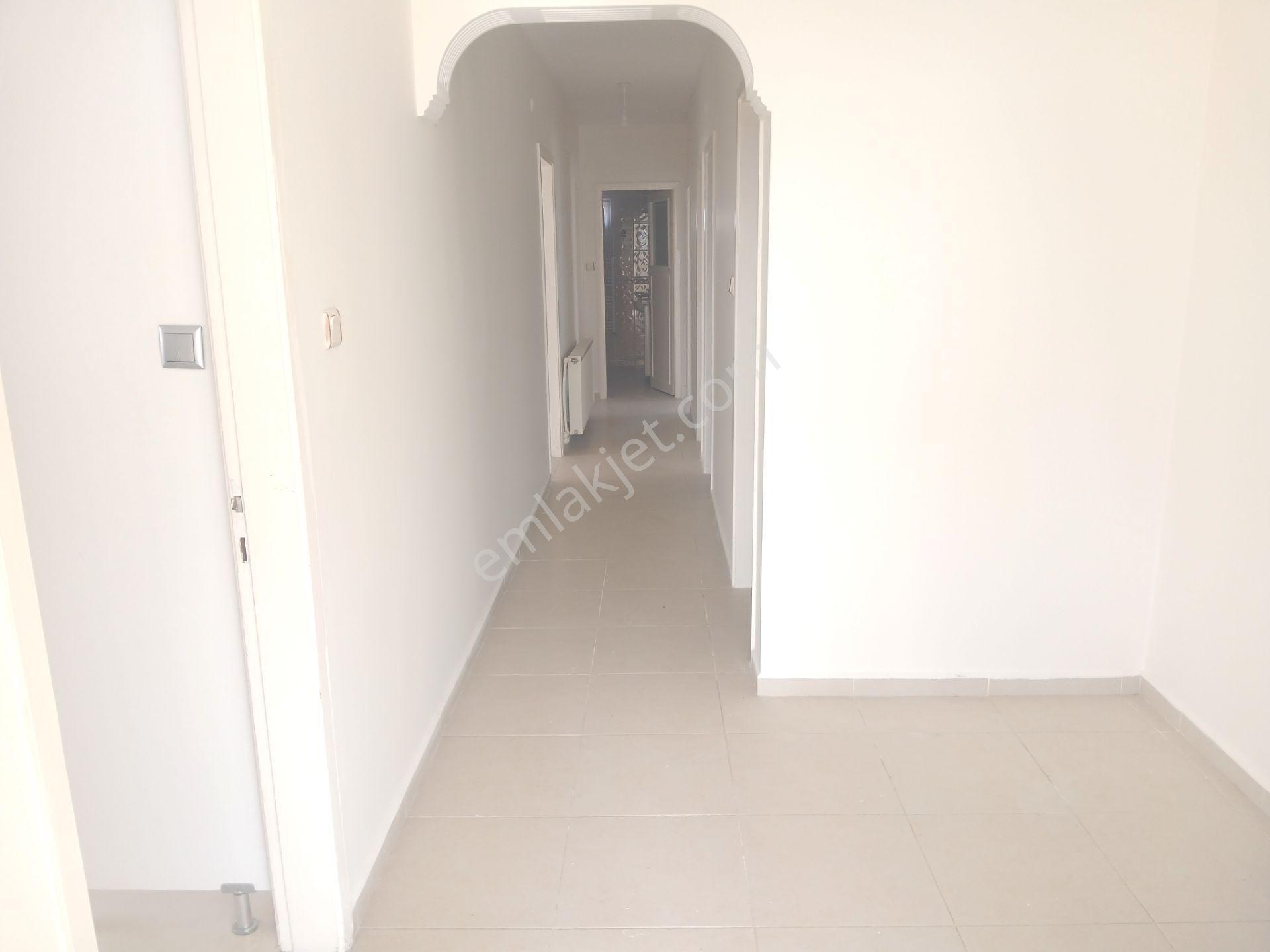 Meydan Mahallesinde Sahil Evlerde Deniz Manzaralı Doğalgazlı Lüks Yapılı Kiralık Daire - Görsel 3