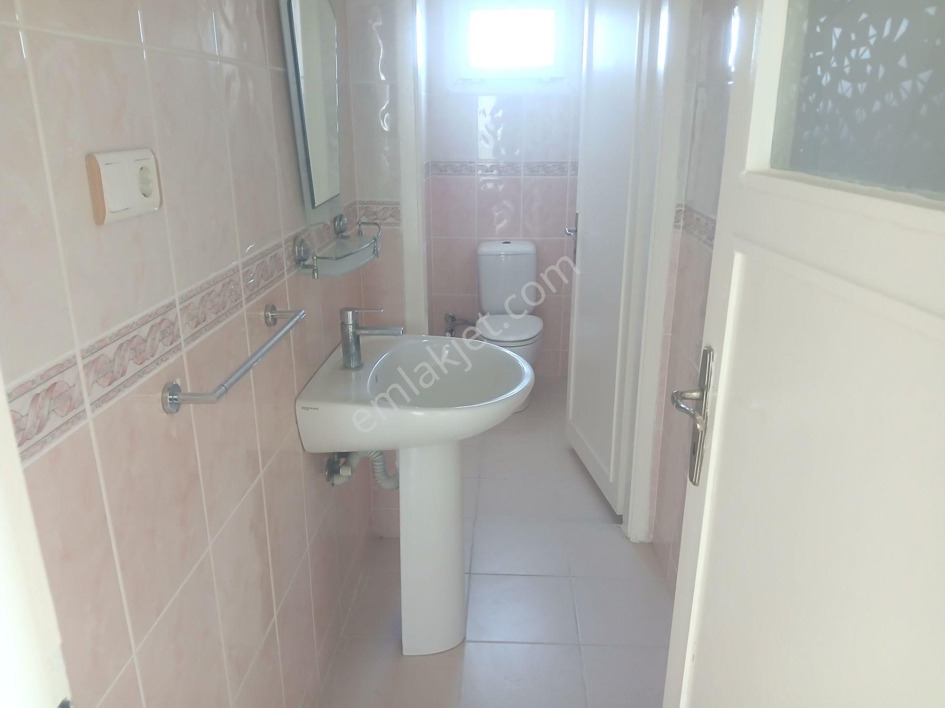 Meydan Mahallesinde Sahil Evlerde Deniz Manzaralı Doğalgazlı Lüks Yapılı Kiralık Daire - Görsel 10