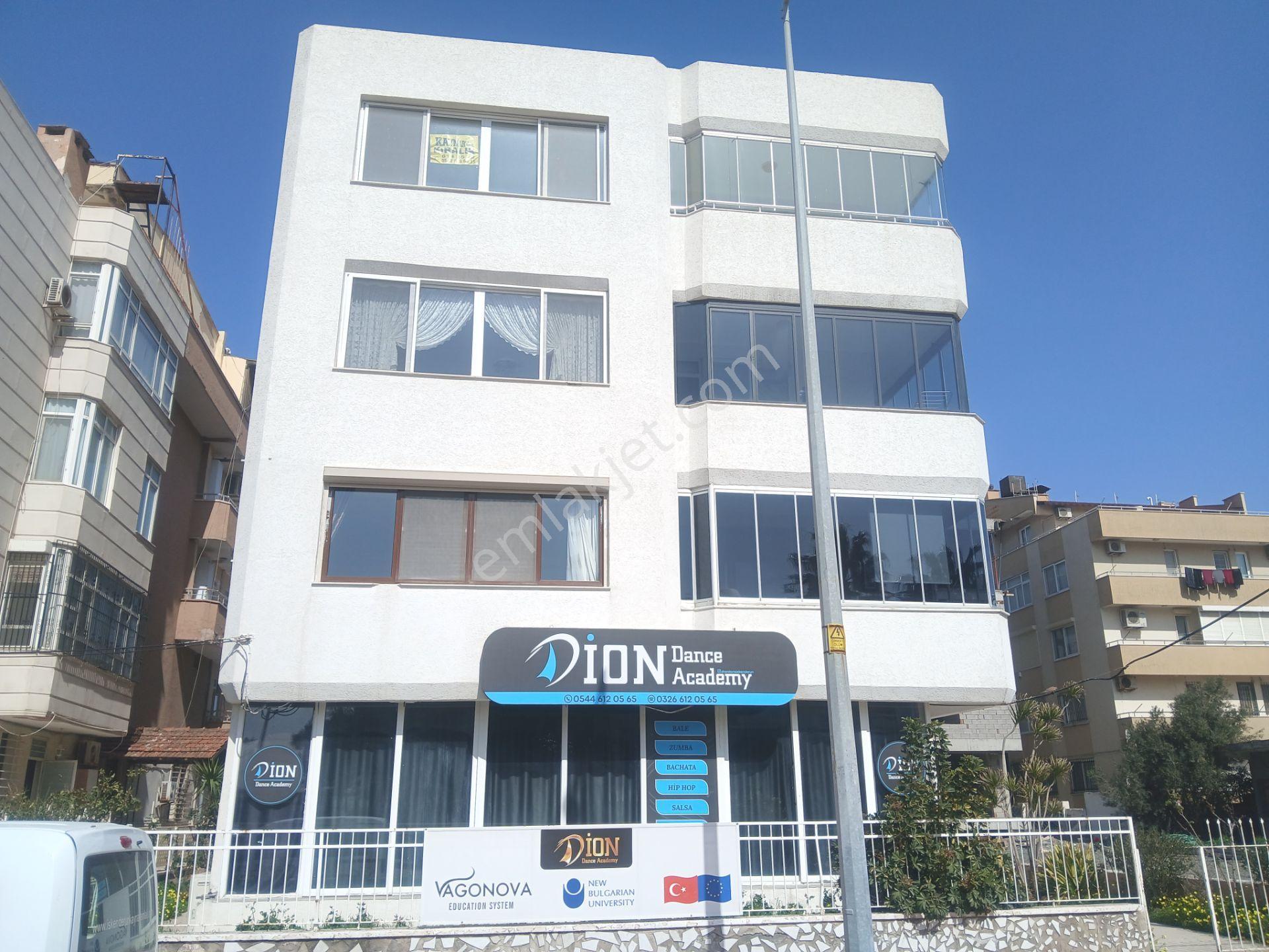 Meydan Mahallesinde Sahil Evlerde Deniz Manzaralı Doğalgazlı Lüks Yapılı Kiralık Daire - Görsel 2