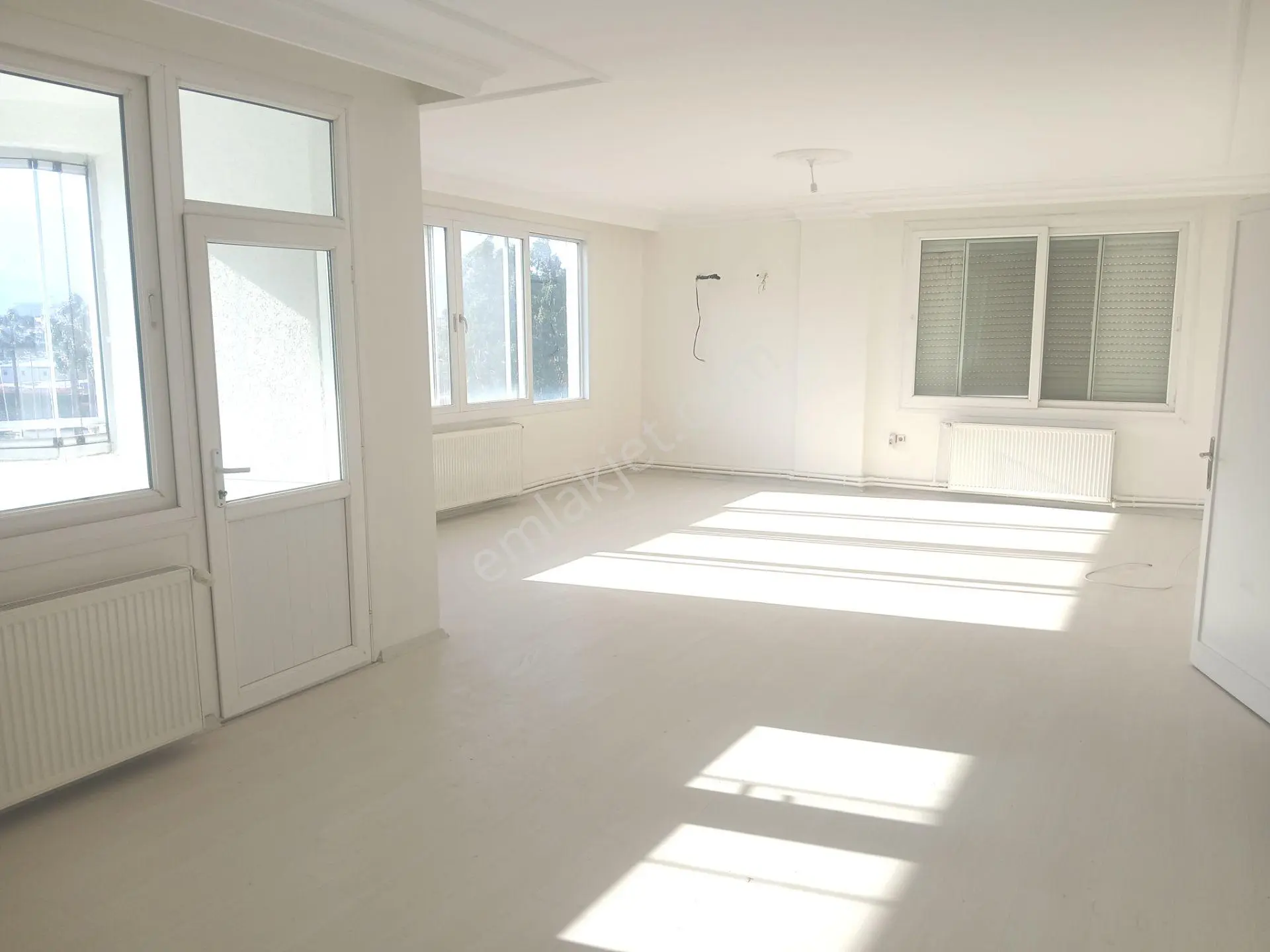 Meydan Mahallesinde Sahil Evlerde Deniz Manzaralı Doğalgazlı Lüks Yapılı Kiralık Daire - Görsel 5