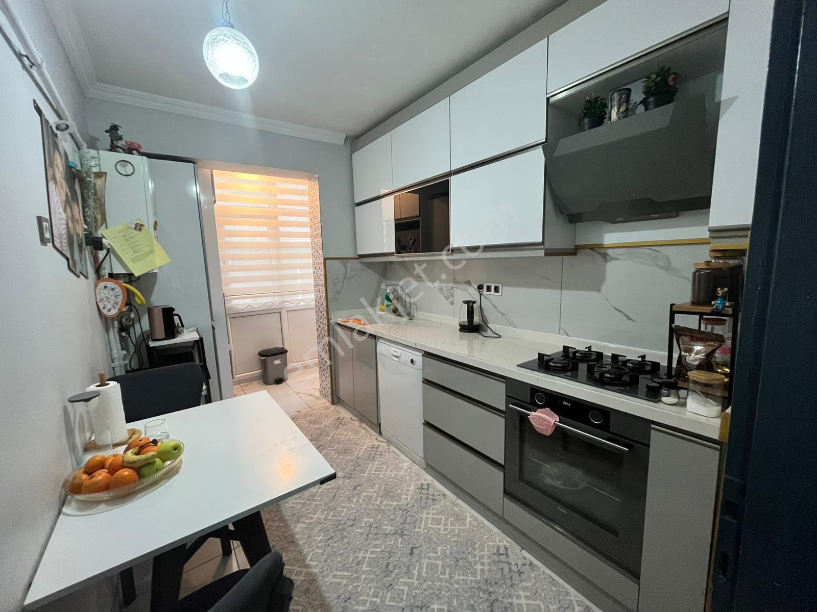 Atış Cadde Üzeri Orta Katta 3+1 Balkonlu Full Yapılı Masrafsız - Görsel 4