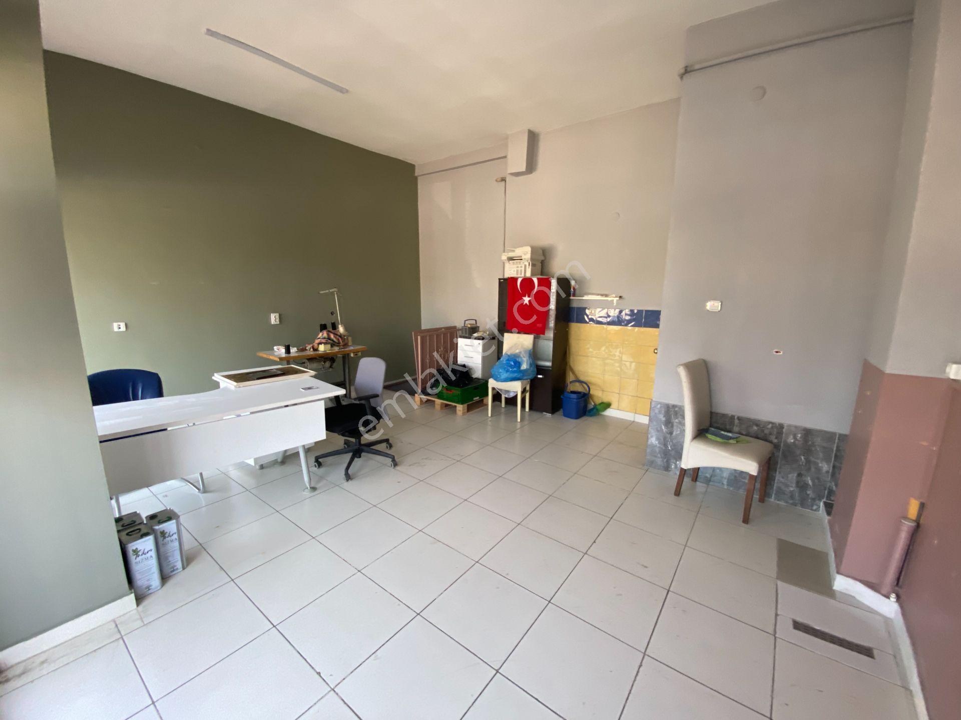 Elvan Mah. 1544 Caddesi Üzerinde 30 M2 Giriş 35 M2 Depolu Satılık Dükkan - Görsel 5
