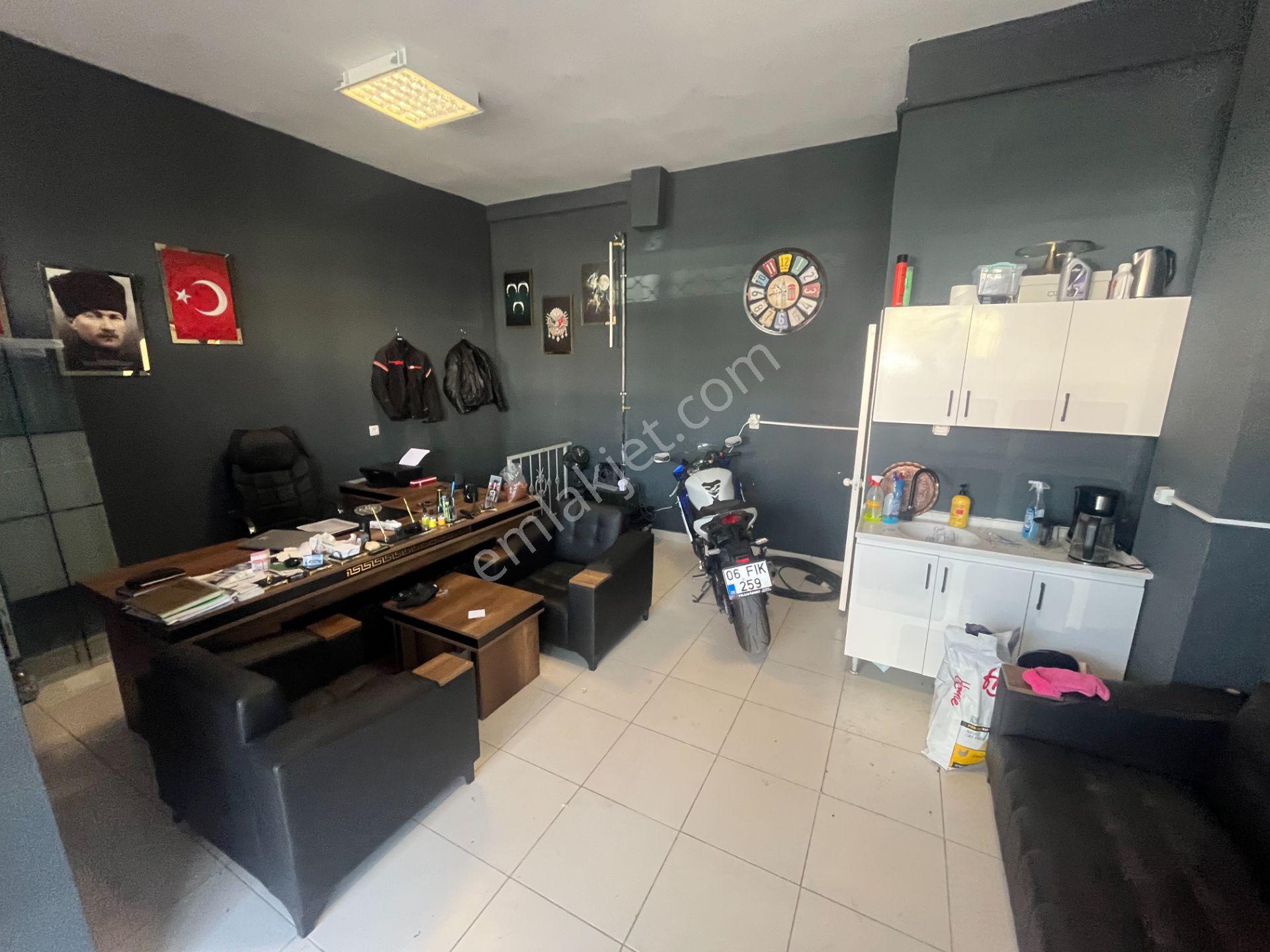 Elvan Mah. 1544 Caddesi Üzerinde 30 M2 Giriş 35 M2 Depolu Satılık Dükkan - Görsel 20