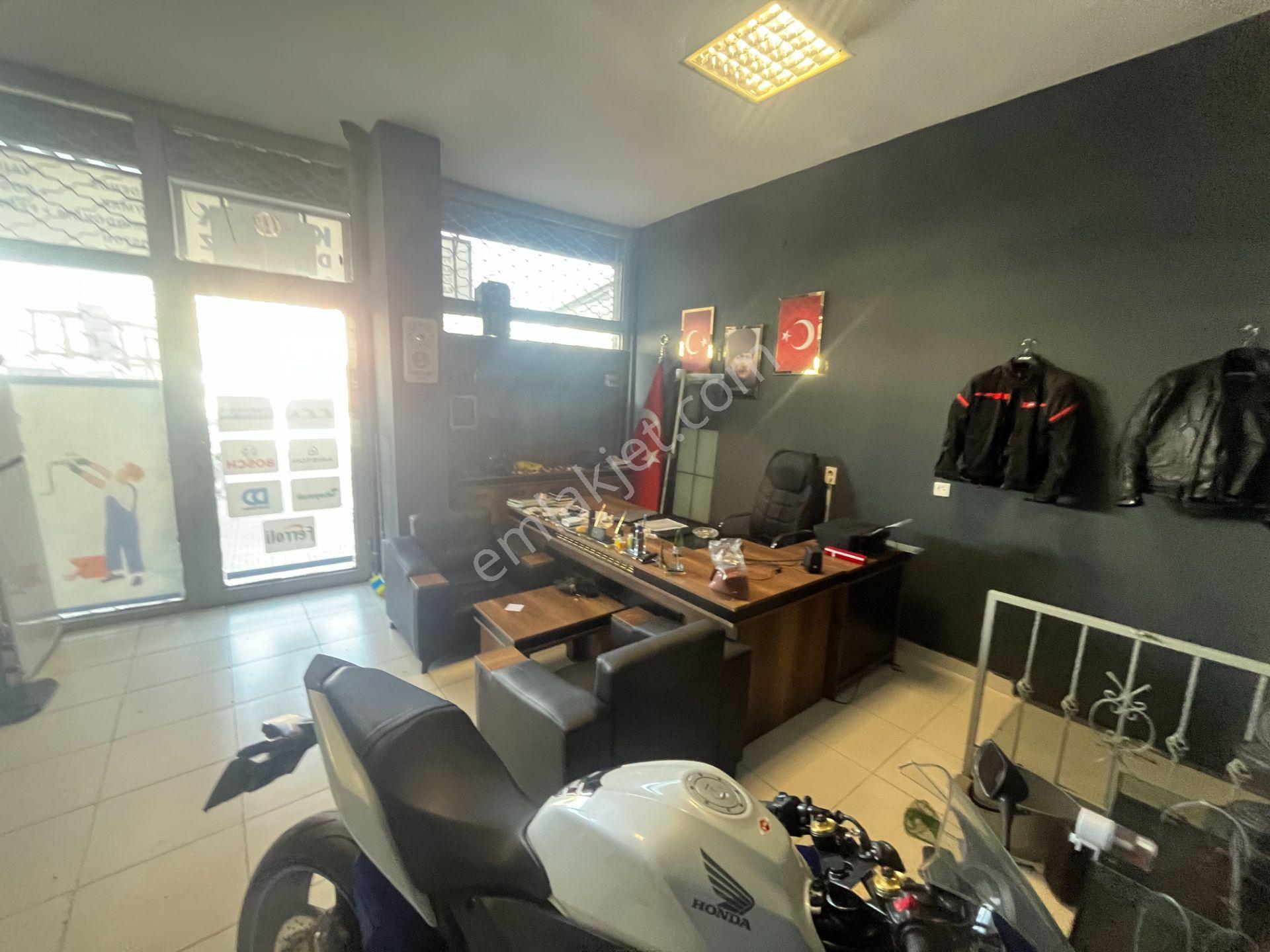 Elvan Mah. 1544 Caddesi Üzerinde 30 M2 Giriş 35 M2 Depolu Satılık Dükkan - Görsel 3