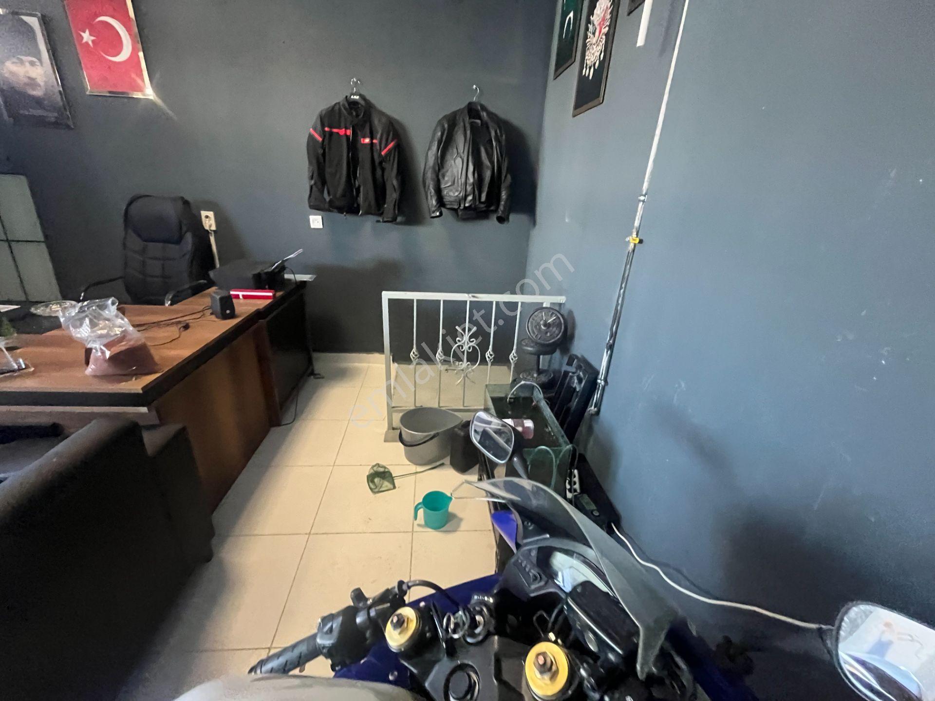 Elvan Mah. 1544 Caddesi Üzerinde 30 M2 Giriş 35 M2 Depolu Satılık Dükkan - Görsel 8
