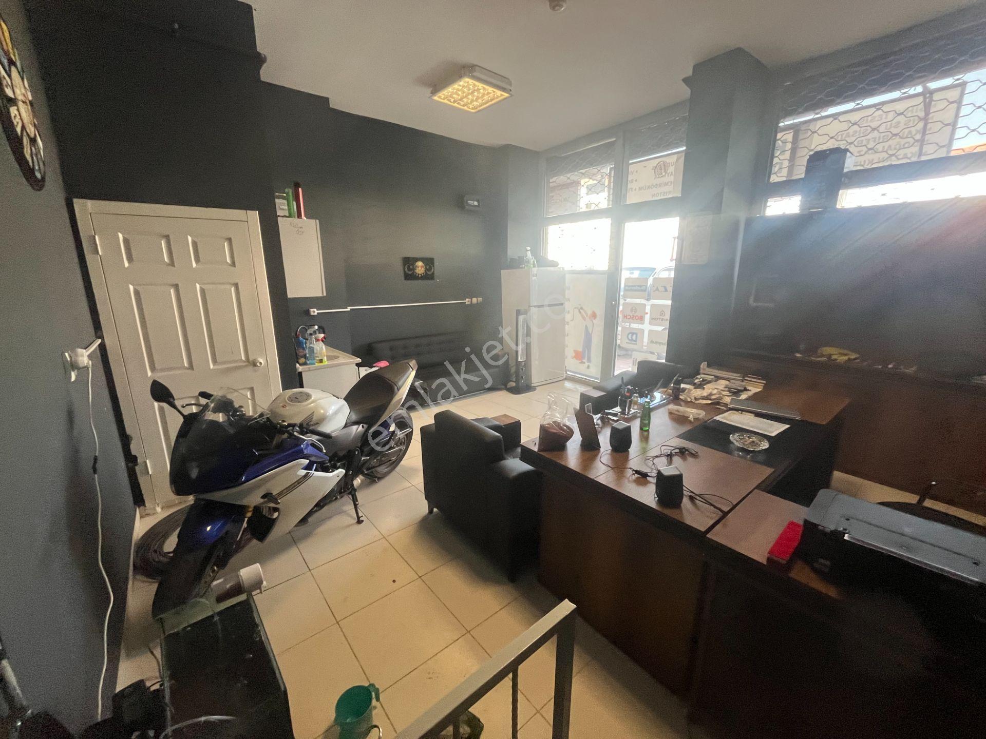 Elvan Mah. 1544 Caddesi Üzerinde 30 M2 Giriş 35 M2 Depolu Satılık Dükkan - Görsel 16