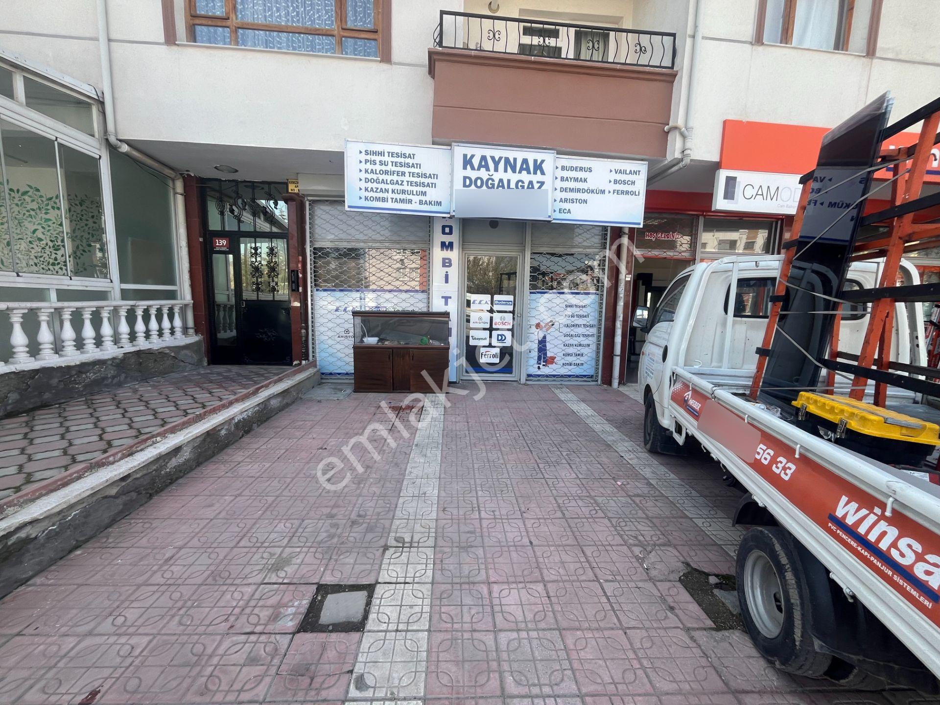 Elvan Mah. 1544 Caddesi Üzerinde 30 M2 Giriş 35 M2 Depolu Satılık Dükkan