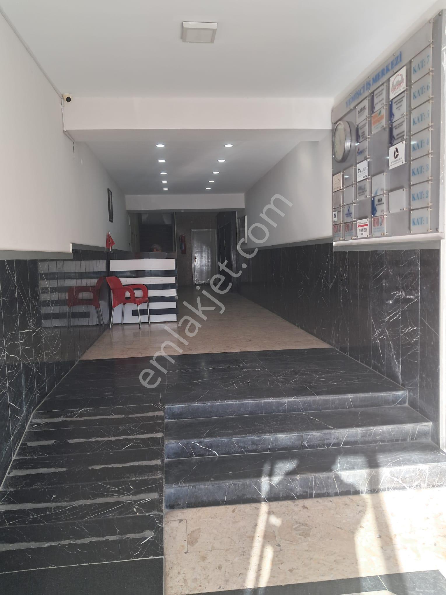 İzmir Çankaya Yemişci İş Merkezinde 80 M2 Fuar Manzaralı Büro-ofis Olarak Satılıktır. - Görsel 12