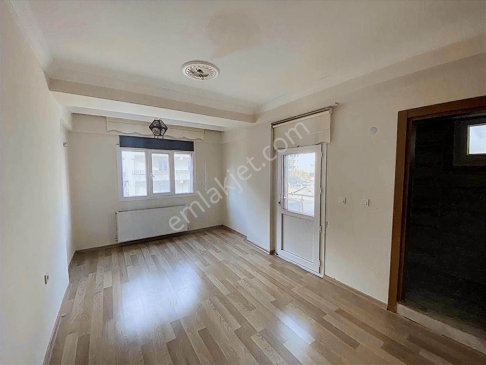 Torbalı Muratbey Mah Süper Konumda Kiralık 2+1 Ara Kat Daire - Görsel 15