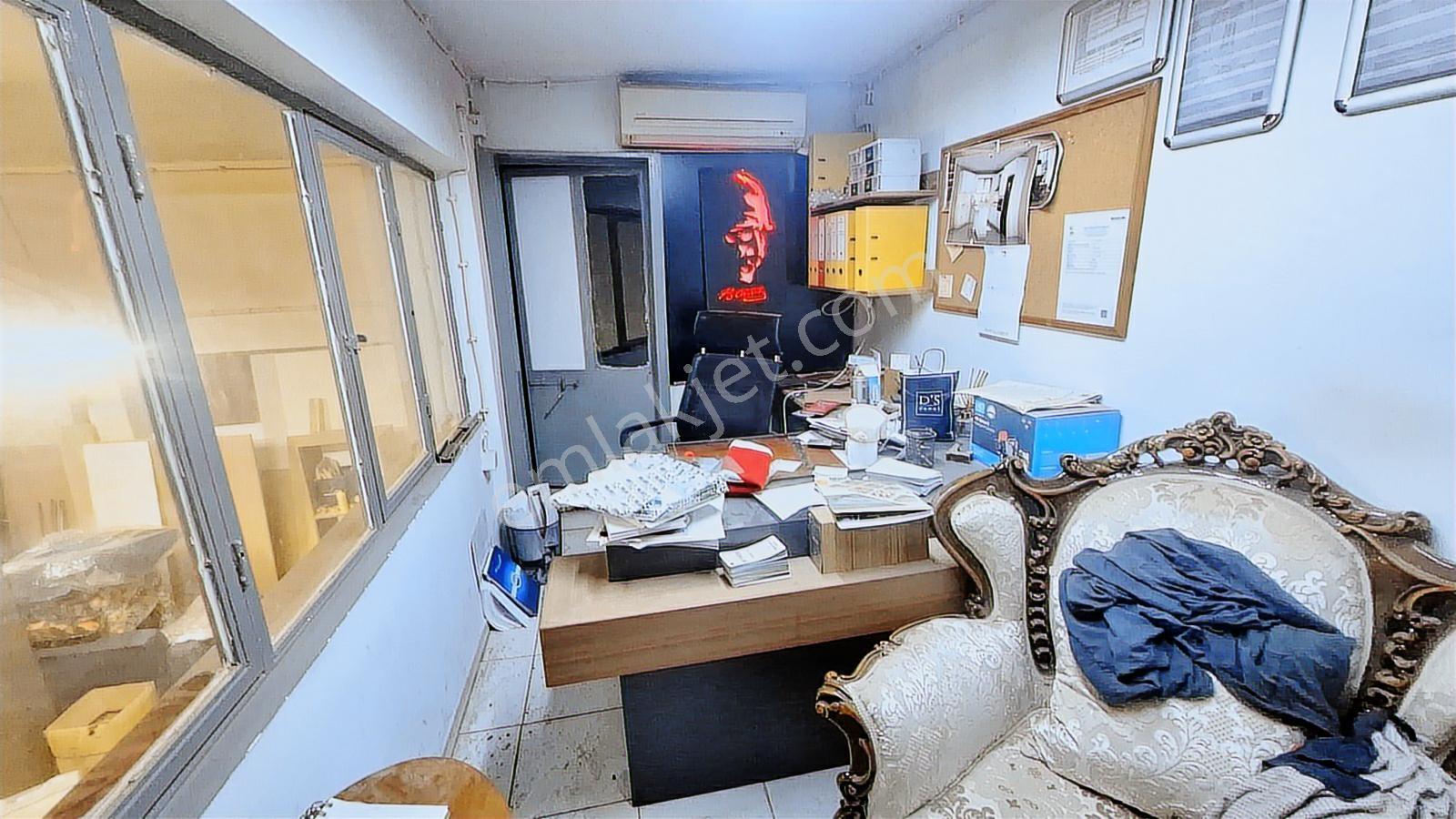 Remax Arma'dan Karabağlar Sanayide 2 Katlı 360 M2 Kiralık İşyeri - Görsel 15