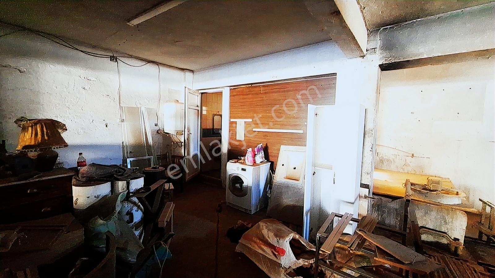 Remax Arma'dan Karabağlar Sanayide 2 Katlı 360 M2 Kiralık İşyeri - Görsel 11