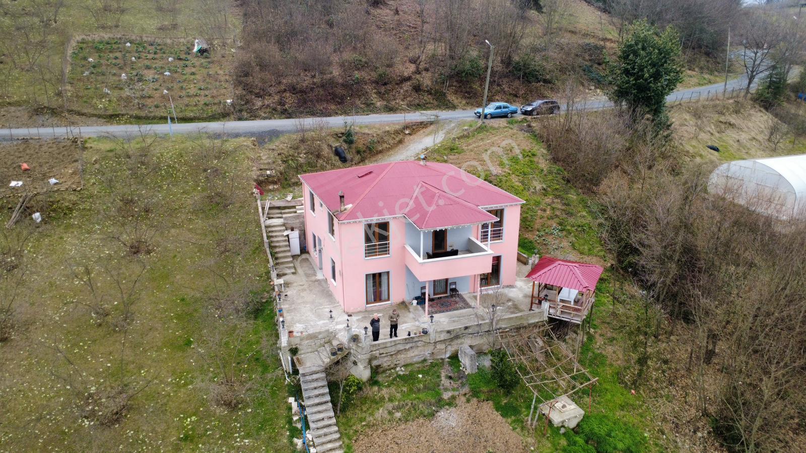 Trabzon Ayvalı'da Satılık Müstakil Ev
