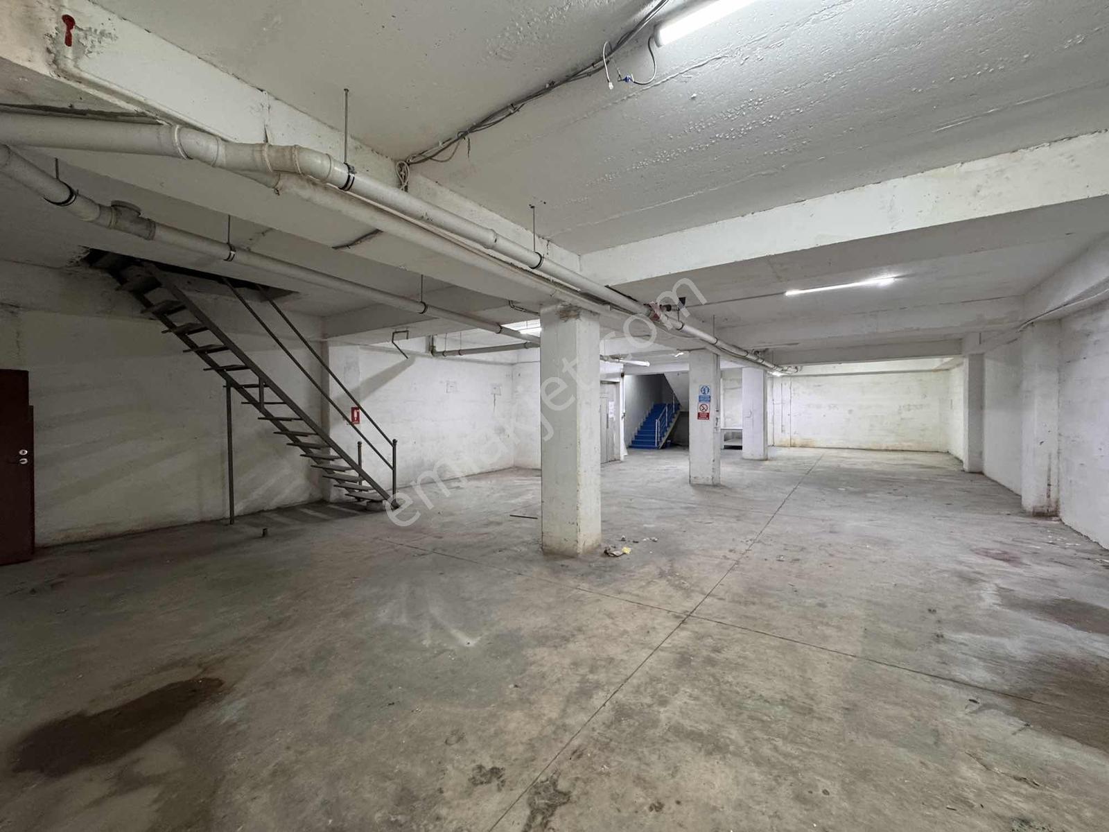 Sultanbeyli Aytop Gıda Sitesi'nde İmalata Uygun Depo 750 M2 - Görsel 8
