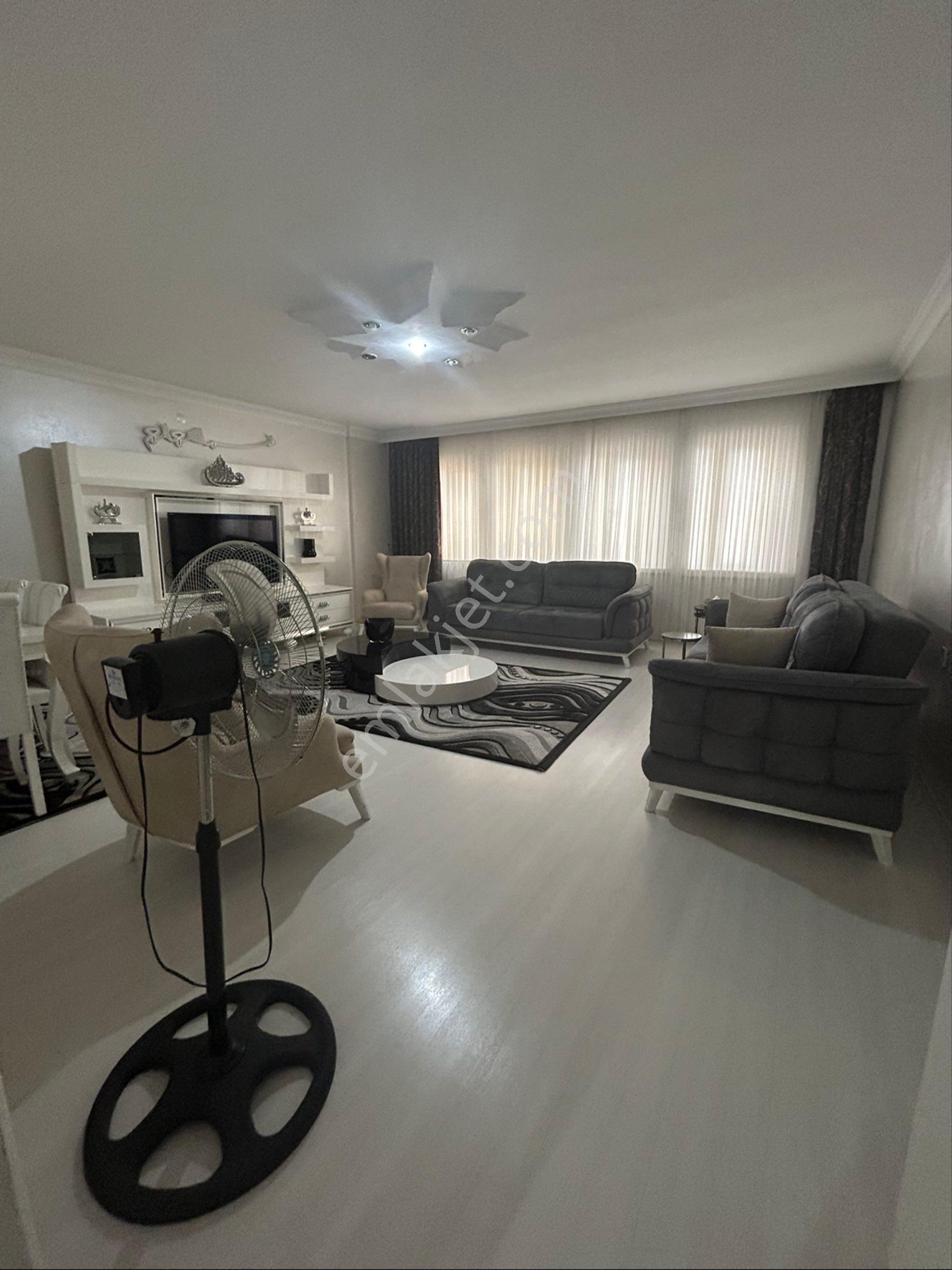 Rt Safir'den Zümrütevler'de Ful Eşyalı Kiralık 3+1 Daire - Görsel 3