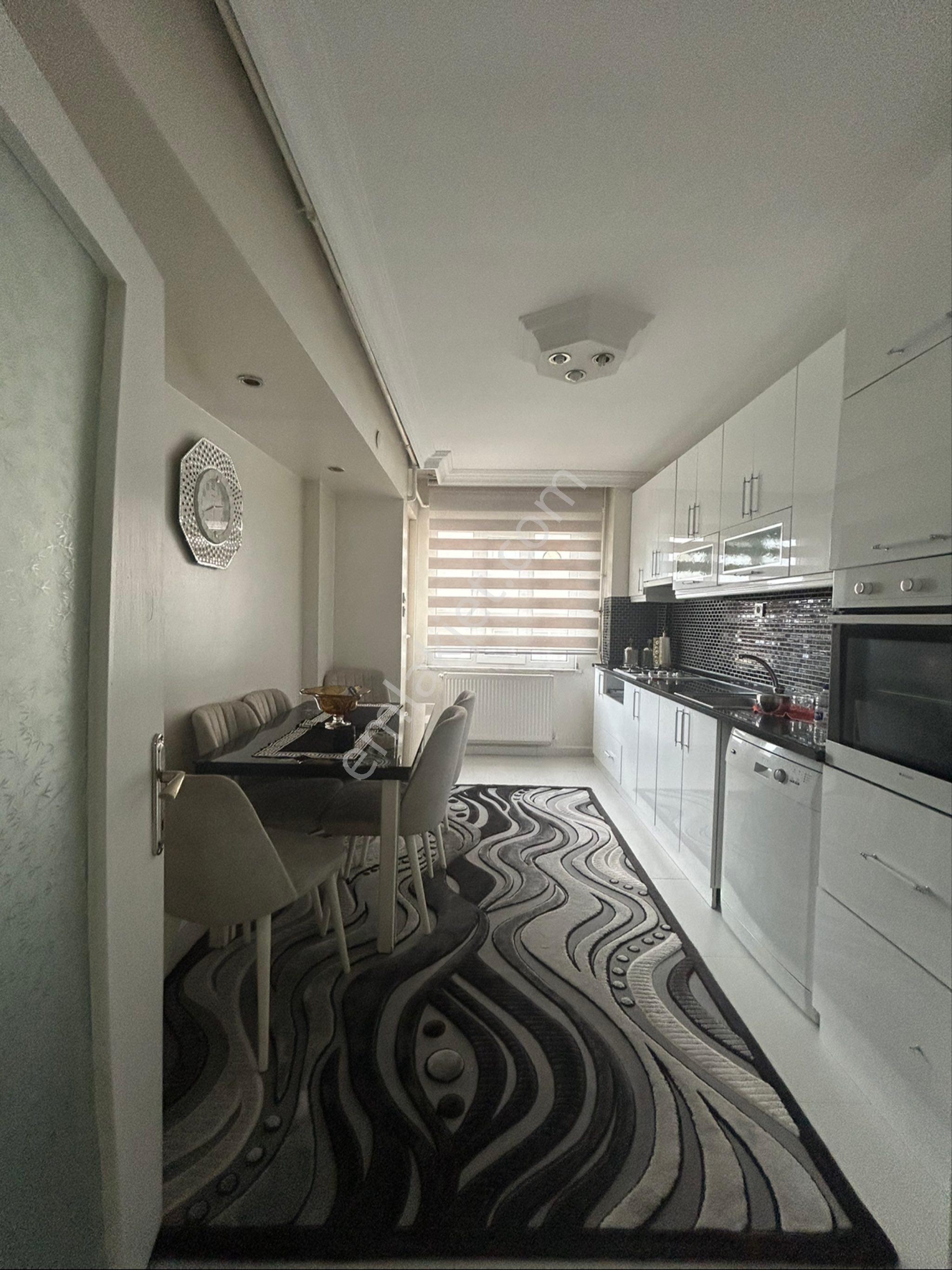 Rt Safir'den Zümrütevler'de Ful Eşyalı Kiralık 3+1 Daire - Görsel 10