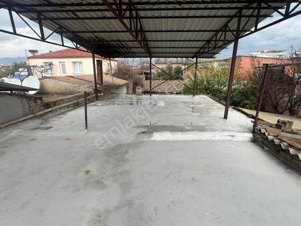 Nazilli’de 3 Kat İmarlı – 250 M² Parsel – Tapuda 2 Yapı – Bahçeli Müstakil Ev - Görsel 16