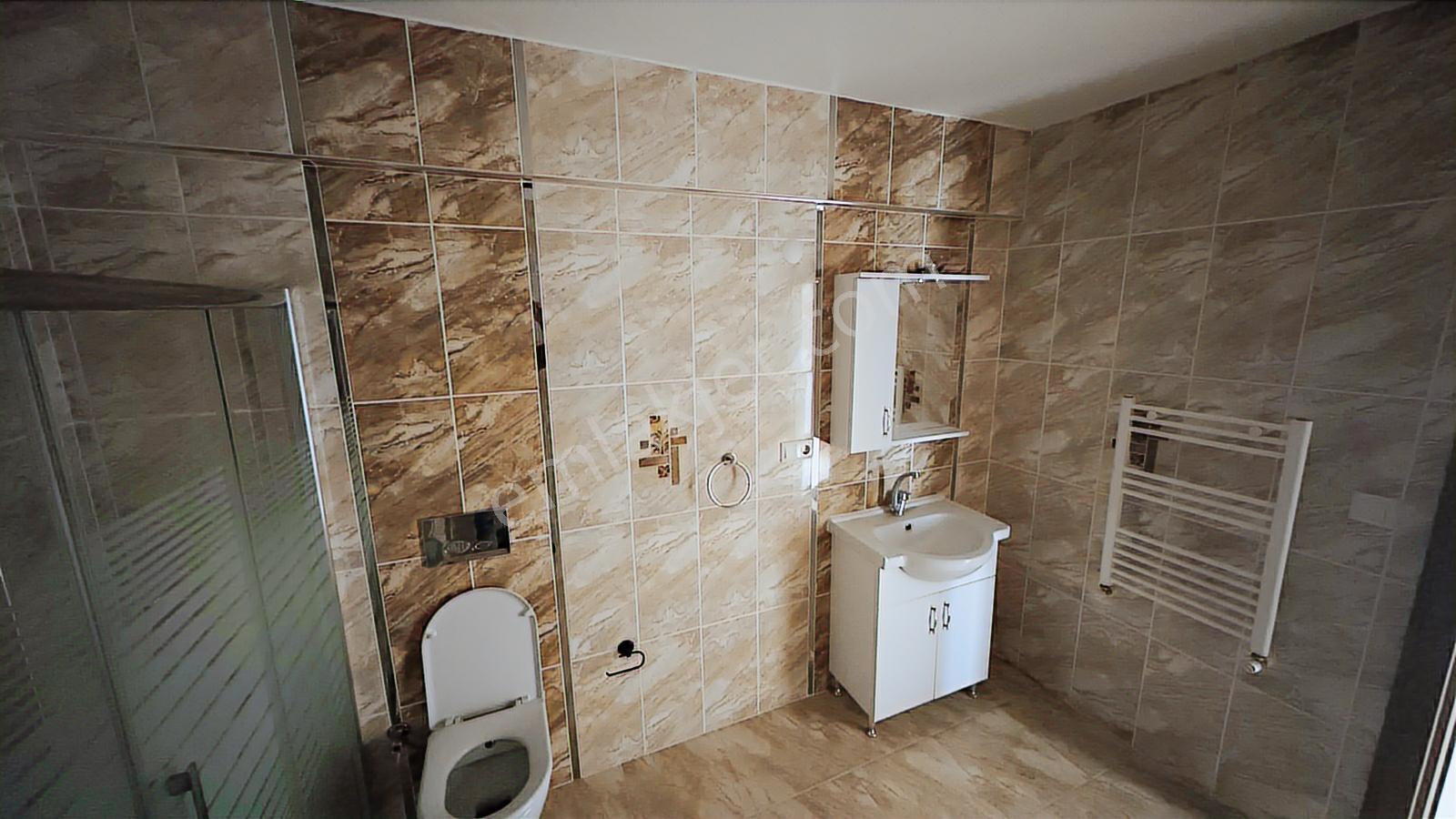 Yeni Cami Akyazı Merkez'de Kiralık Ara Kat 2 + 1 Net 84 M2 - Görsel 16