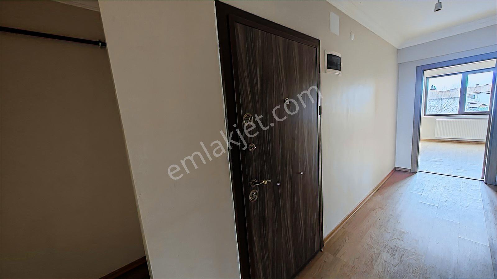 Yeni Cami Akyazı Merkez'de Kiralık Ara Kat 2 + 1 Net 84 M2 - Görsel 20