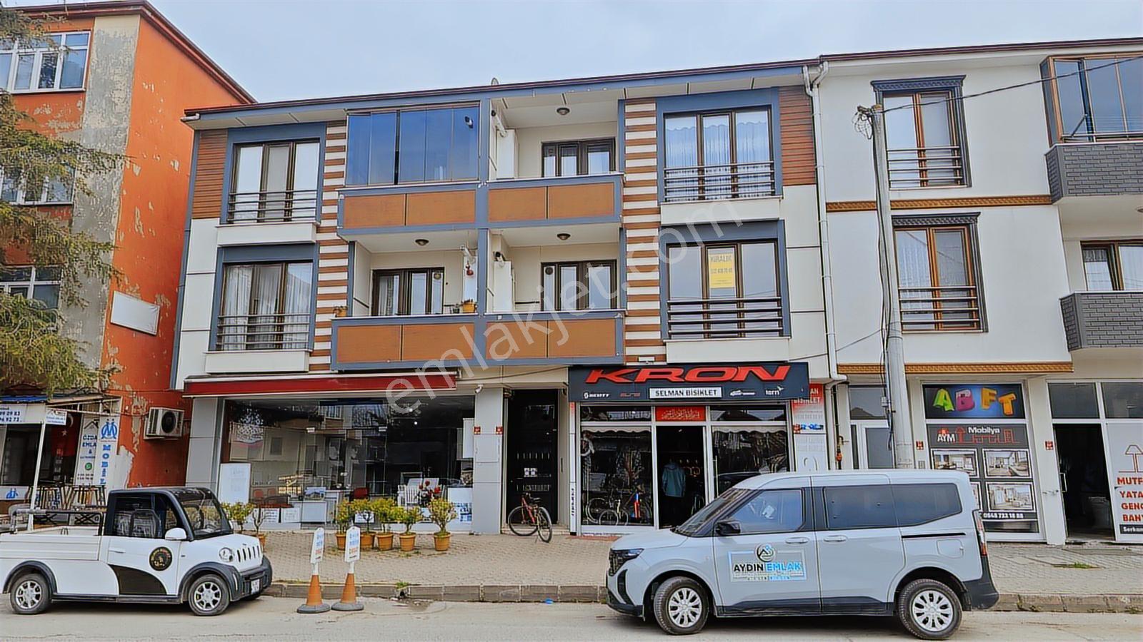 Yeni Cami Akyazı Merkez'de Kiralık Ara Kat 2 + 1 Net 84 M2 - Görsel 3
