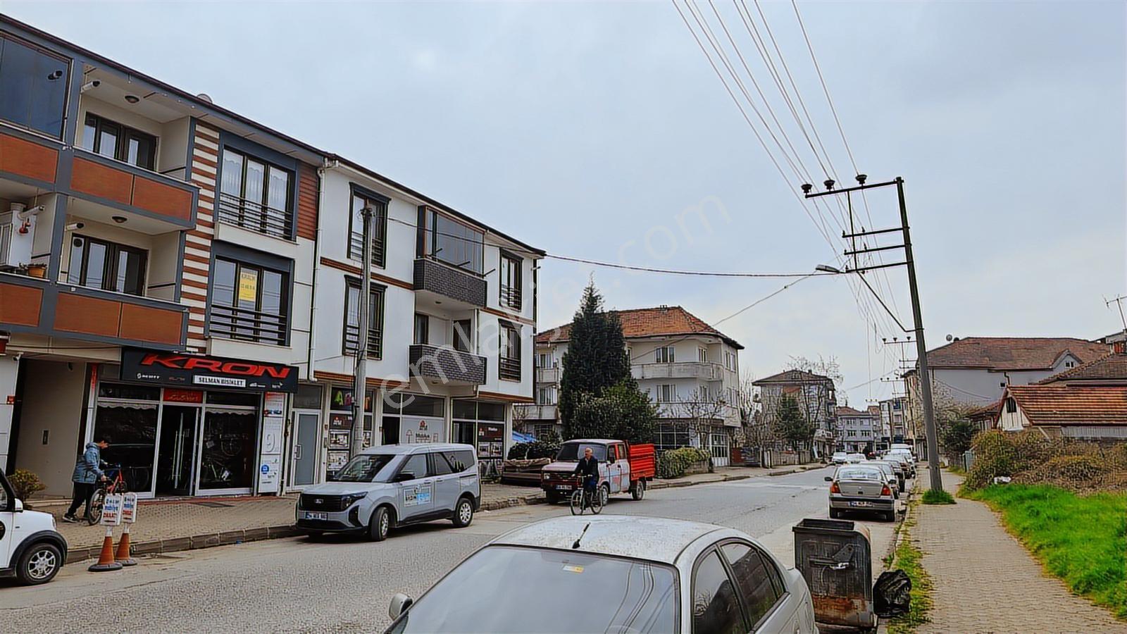 Yeni Cami Akyazı Merkez'de Kiralık Ara Kat 2 + 1 Net 84 M2 - Görsel 7