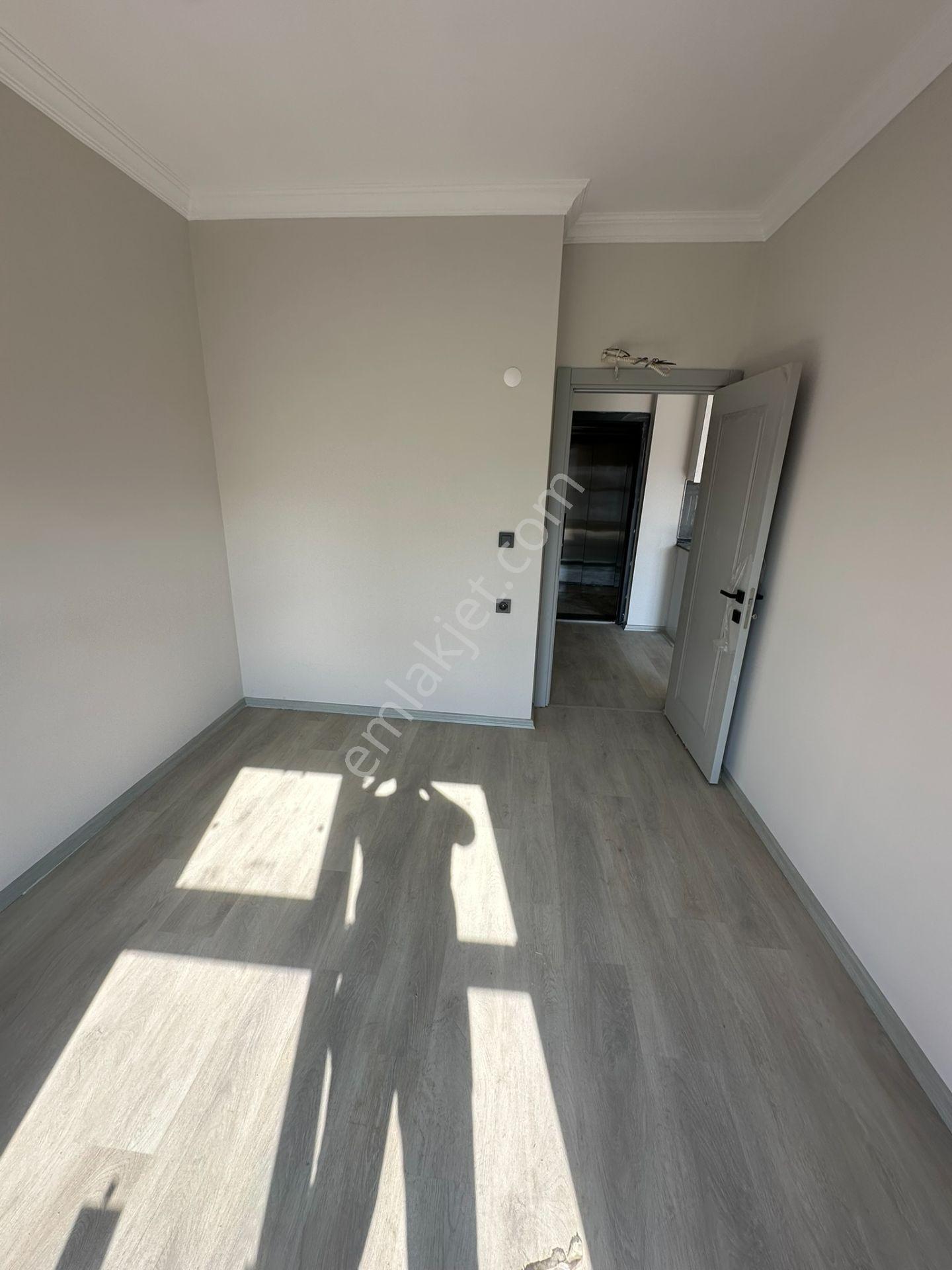 Full Aktiviteli Lüx Site İçerisinde 1+1 Sıfır Daire - Görsel 7